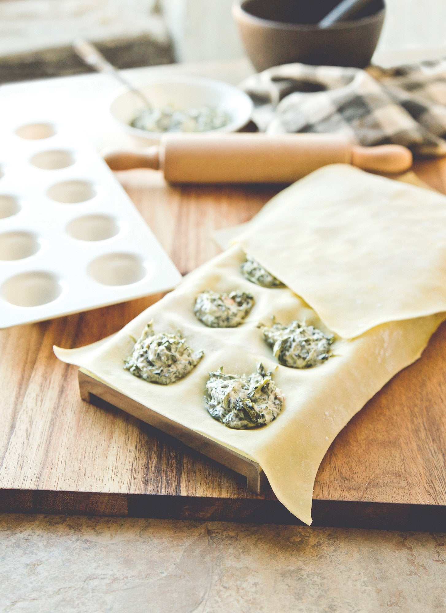 Fox Run Press  2'' 10 Jumbo Ravioli Maker  Silver