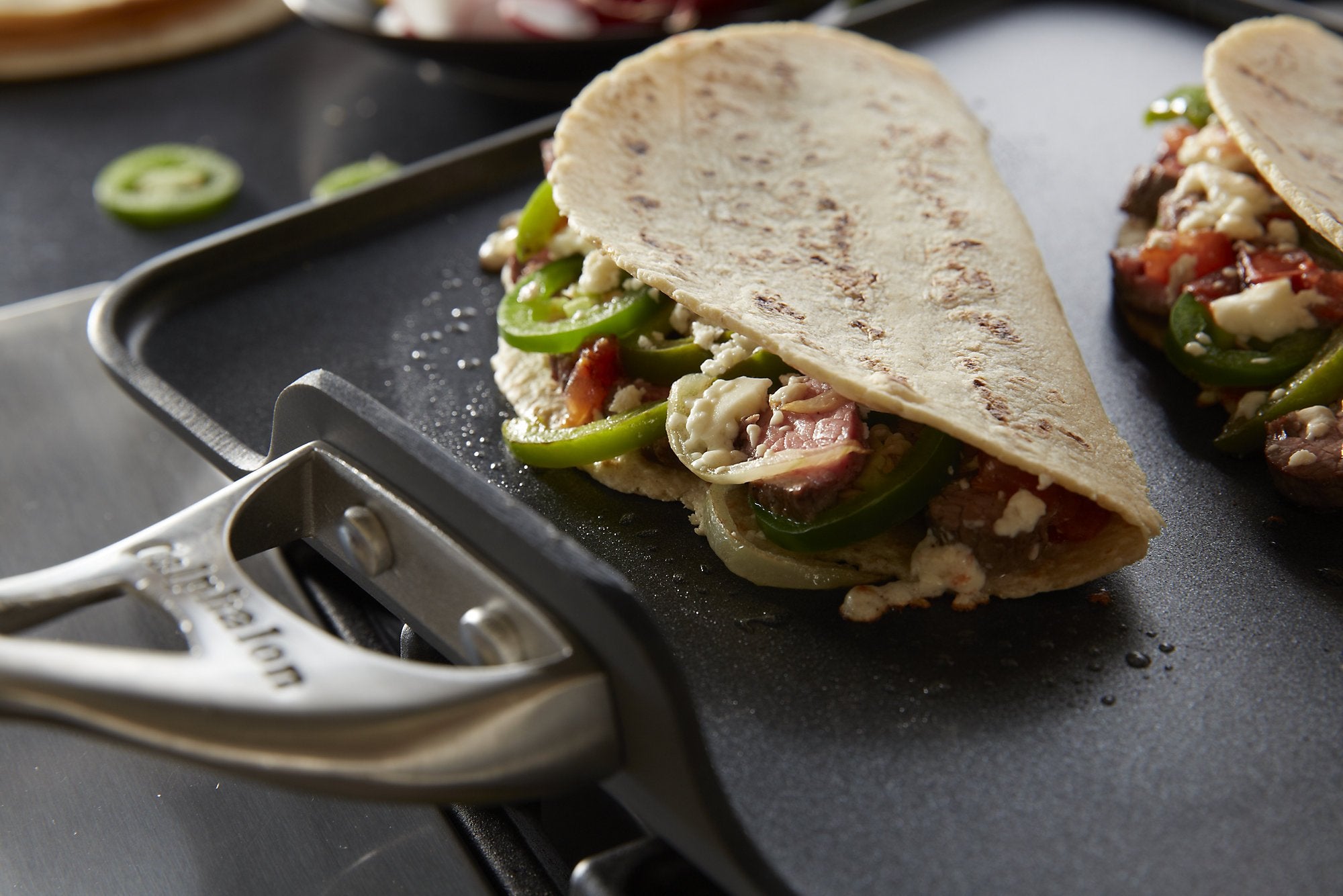 Calphalon Contemporary Hard-Anodized Aluminum Nonstick Cookware, Square Griddle Pan, 11-Inch, Black