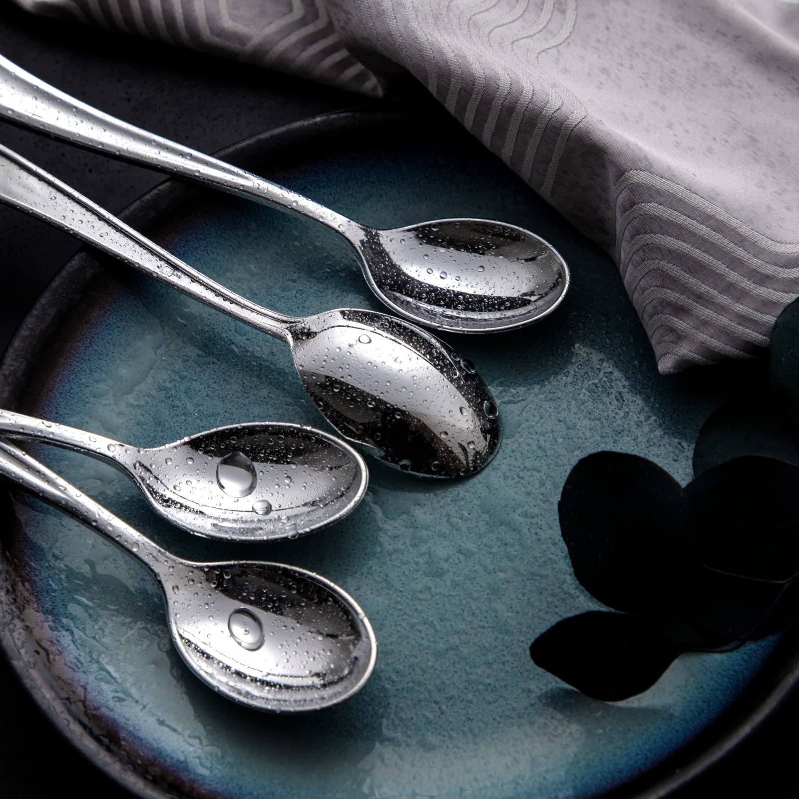 Liacere 200Pcs Silver Plastic Spoons - Heavy Duty Silver Disposable Spoons - Silver Dessert Spoons For Wedding & Party & New Yea