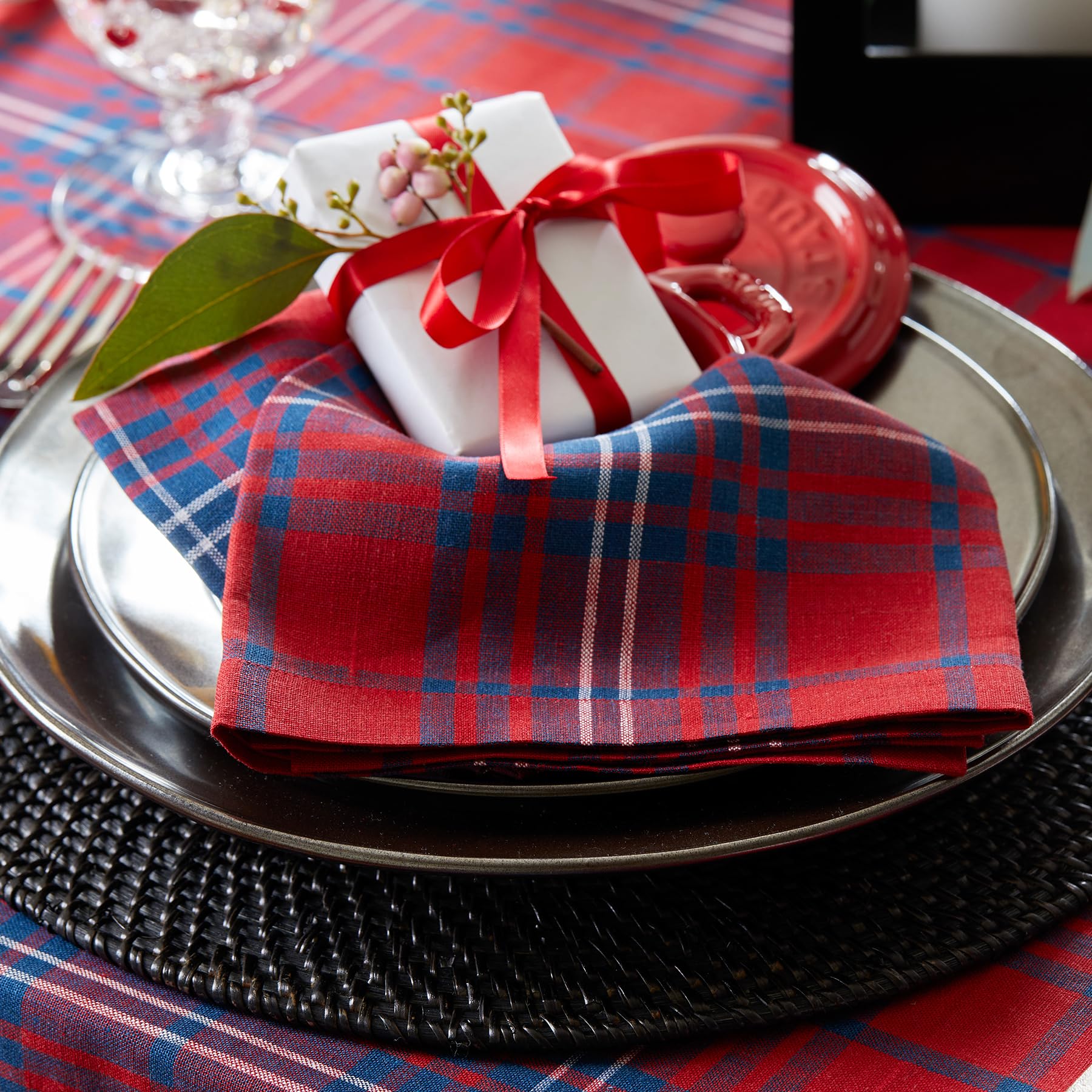 Solino Home Linen Dinner Napkins Set of 4 - 20"x20" Red & Navy Tartan Plaid, Handcrafted & Machine Washable