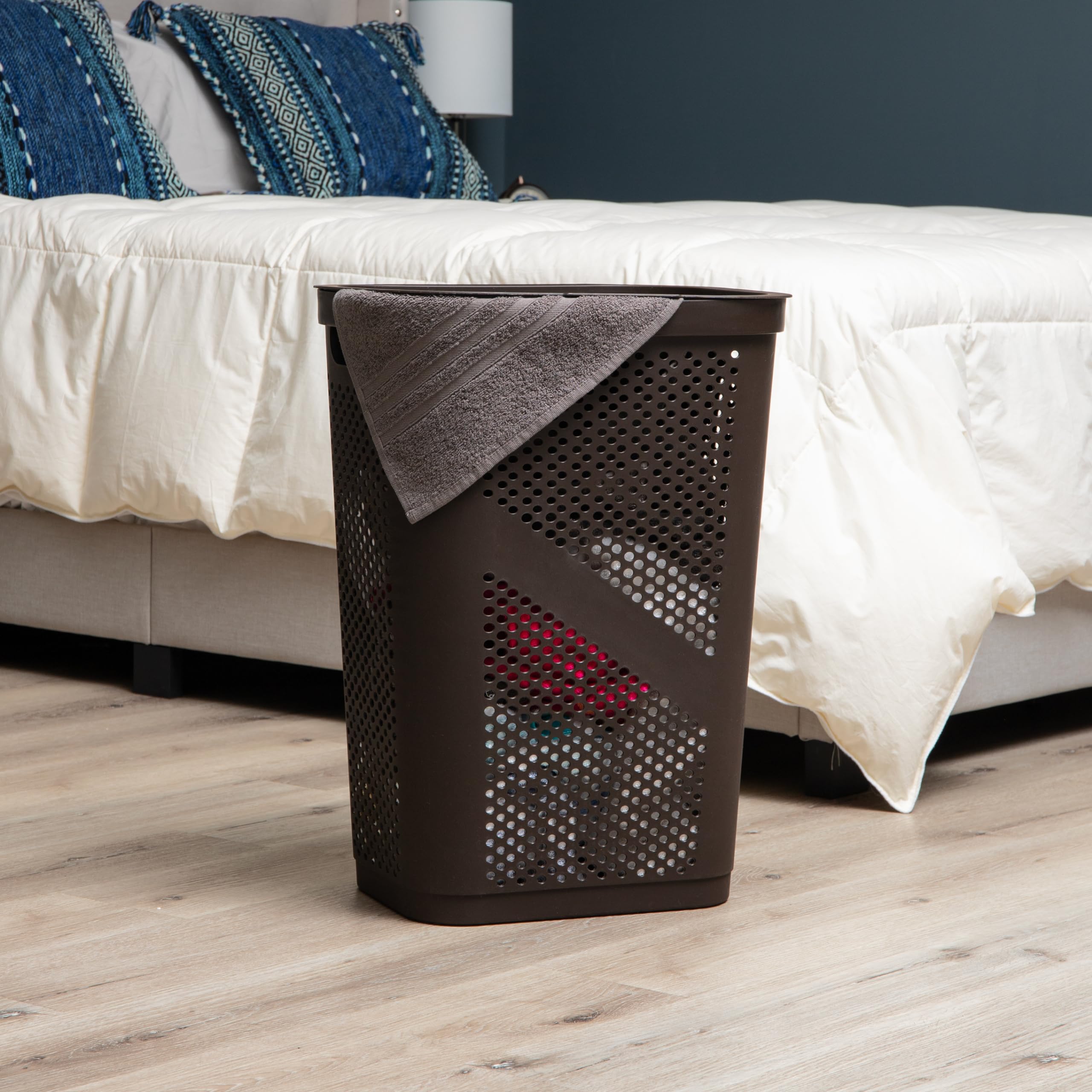 Mind Reader 60L Slim Laundry Hamper, Clothes Basket, Lid, Ventilated, Plastic, 17.25''L X 13.75''W X 23.5''H, Brown