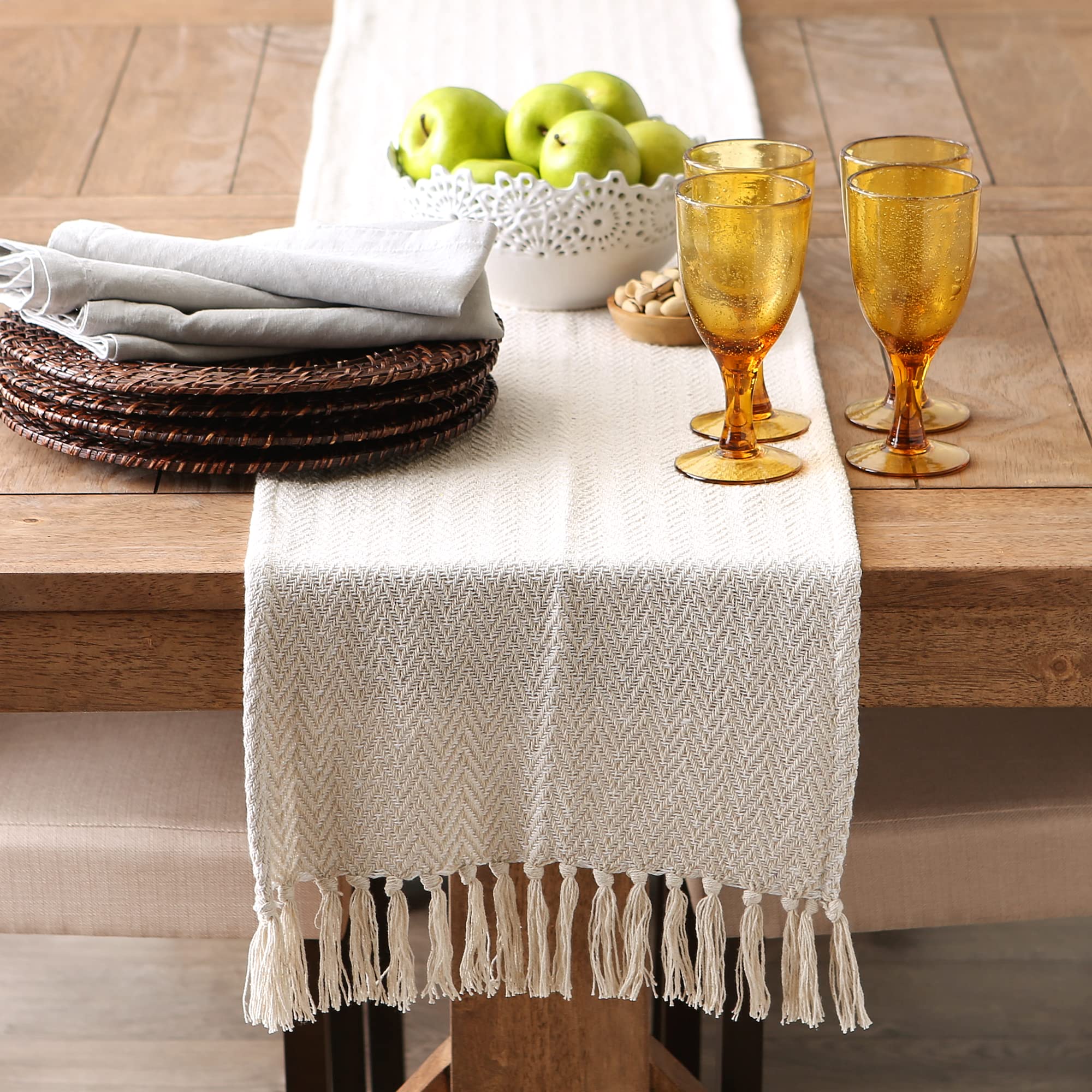 OFF-WHITE HANDLOOM CHEVRON TABLE RUNNER 15x108