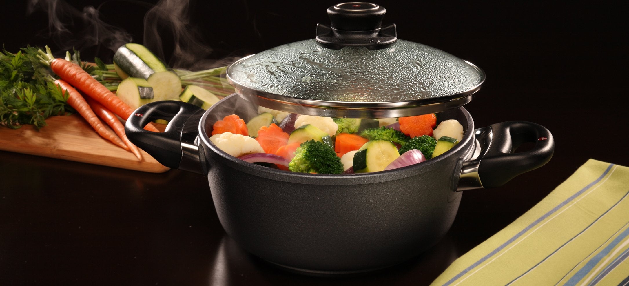 Swiss Diamond 8'' 2.3 Qt Casserole Pan Hd Nonstick Induction Diamond Coated Aluminum Casserole Pan W/Lid Dishwasher/Oven Safe Gr