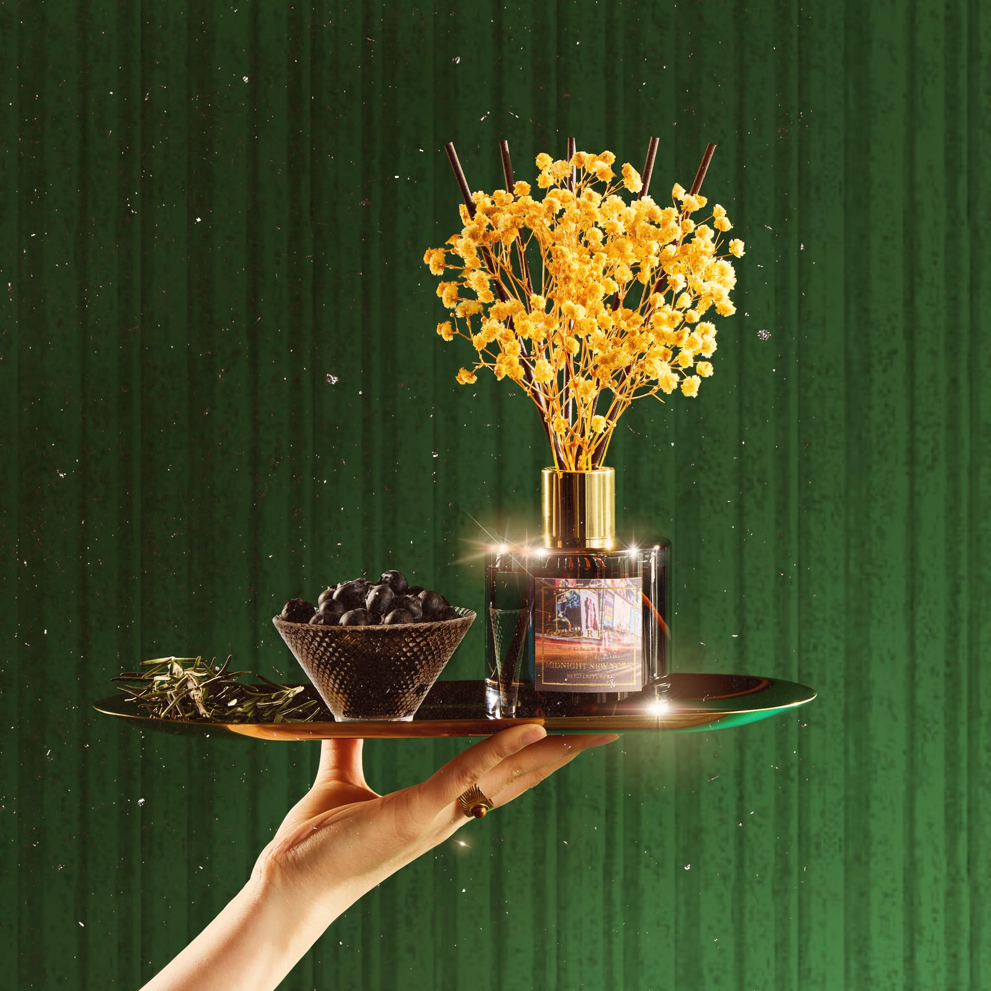 COCORR  NA Reed Diffuser - Midnight New York 6.7 Fl.oz Reed Diffuser Set with 8 Sticks & Preserved Babys Breath, Reed Diffuser