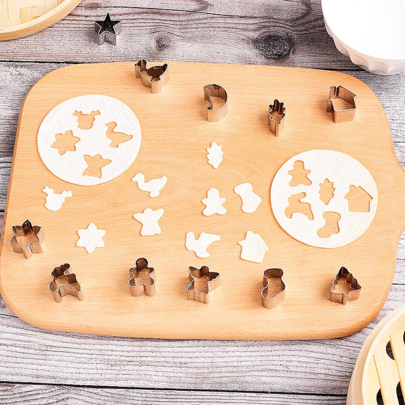 Christmas Cookie Cutters Set,20Pcs Mini Christmas Cookie Cutters Stainless Steel Gingerbread Man Tree Snowflake Candy Cane Santa