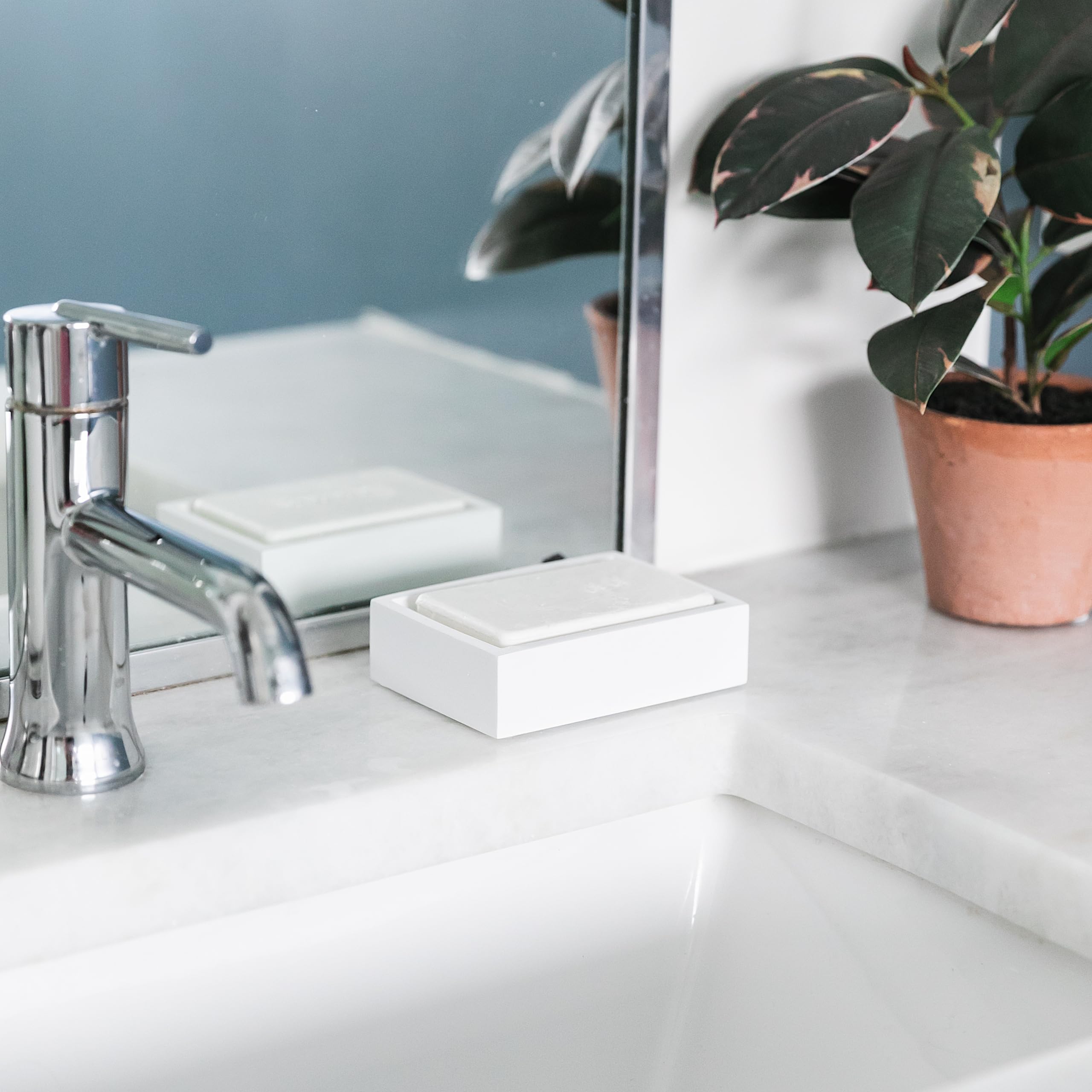 Yew Design - Matte White Square Soap Dish for Bathrooms and Kitchens