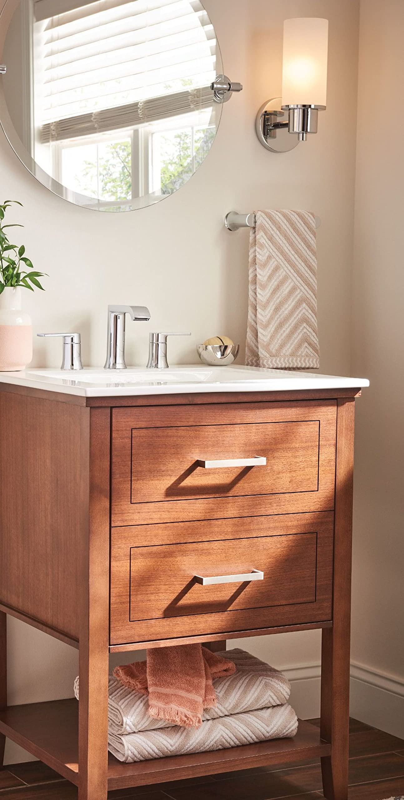 Moen Genta LX Chrome Modern 6.8-Inch Length Hand-Towel Bar for Bathroom or Kitchen  BH3886CH