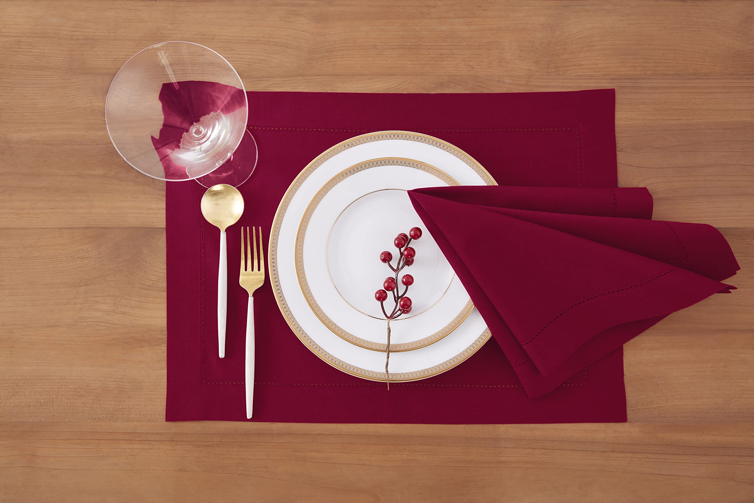 Solino Home Placemats 19'' L X 14'' W Inch - Cotton Linen Hemstitch Red Cloth Placemats Set Of 4 - Washable Fabric Place Mats