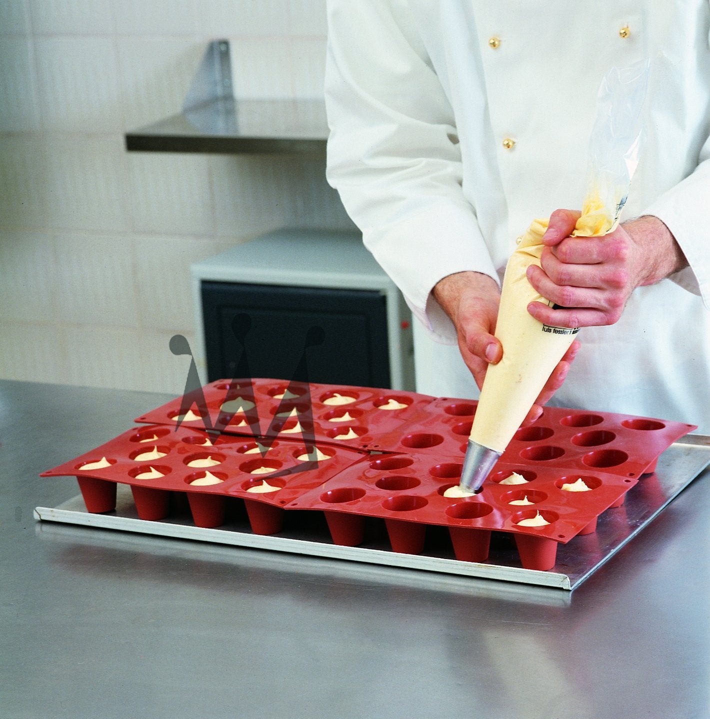 Silikomart Professional Silicone Bakeware: Dariole (Baba) 1 Oz, 1.38'' Dia X 1.5'' High, 15 Cavities