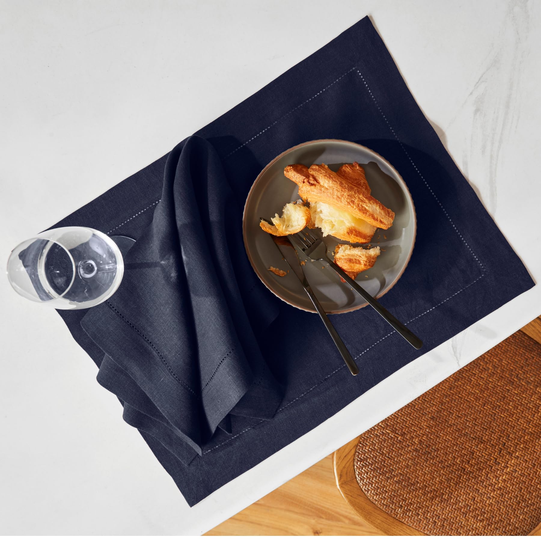Solino Home Linen Placemats 19'' L X 14'' W Inch - 100% Pure Linen Prewashed Indigo Navy Cloth Placemats Set Of 4 - Sonoma Hemst