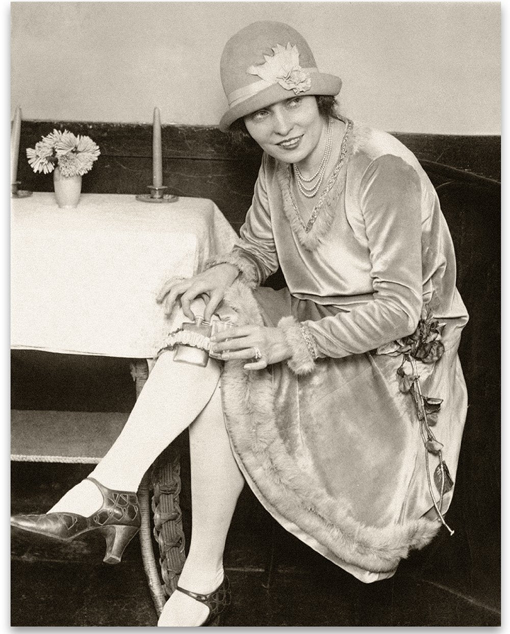 Prohibition Flapper - Vintage Wall Art - 11X14 Unframed Art Speakeasy Decor Vintage Prohibition Art Print - Makes A Great Man Ca