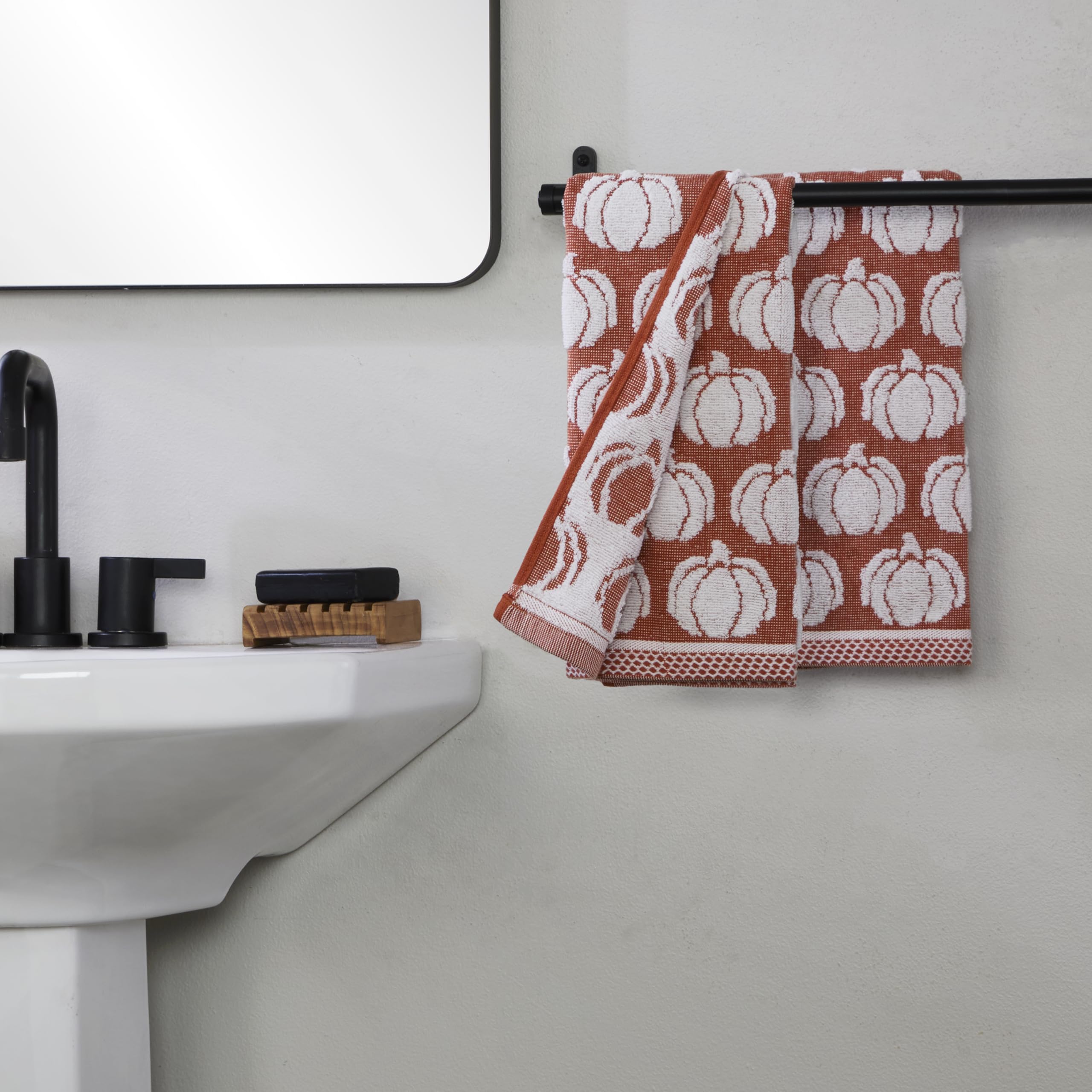 SKL Home Autumn/Fall/Thanksgiving Pumpkin Sculpted 100% Cotton Jacquard 2pc Hand Towel Set, Reversible, Soft & Absorbent, Decora