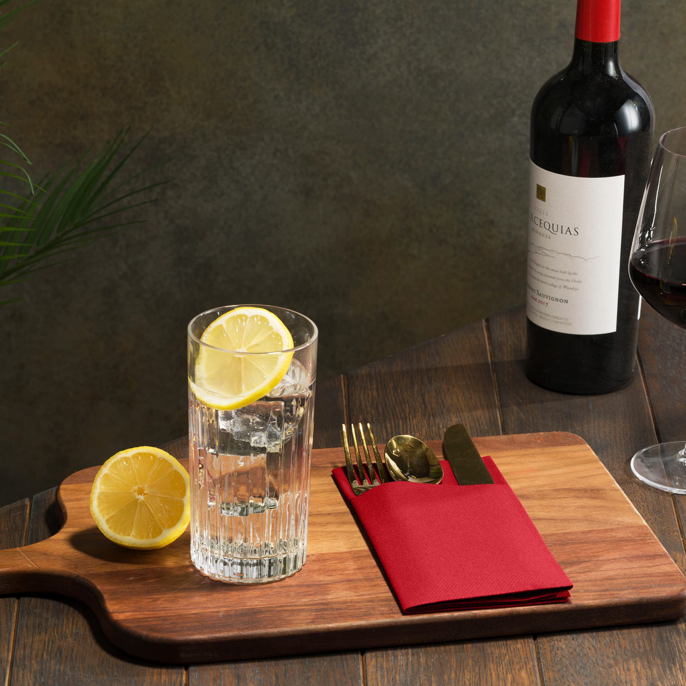 Disposable Linen-Feel Dinner Napkins with Built-in Flatware Pocket  50-Pack BRIGHT RED Prefolded Cloth Like Paper Napkins For Dinner  Wedding Or Party [Silverware NOT Included]