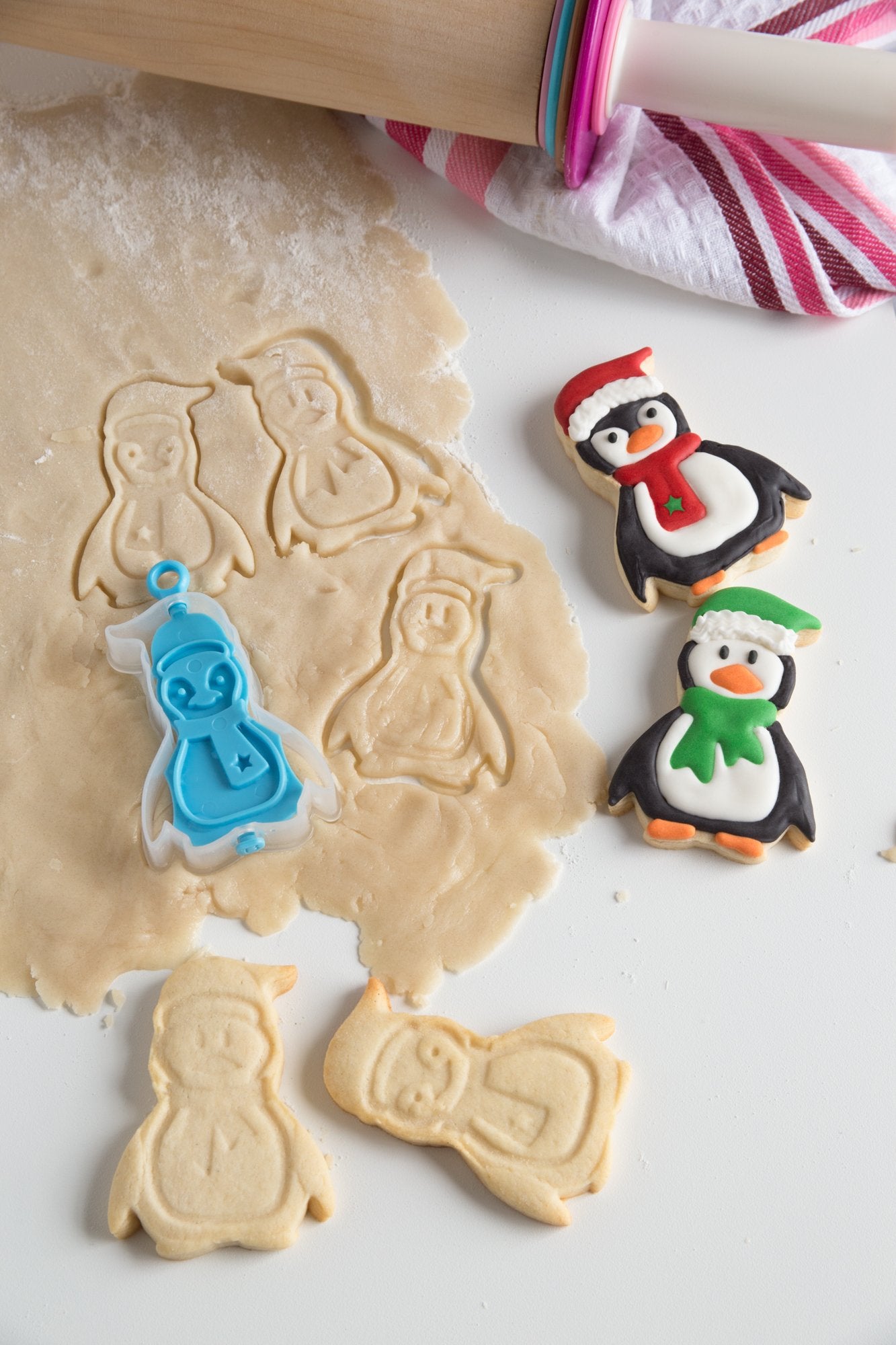 Bakelicious Christmas Penguin 3-In-1 Flip & Stamp Cookie Cutter