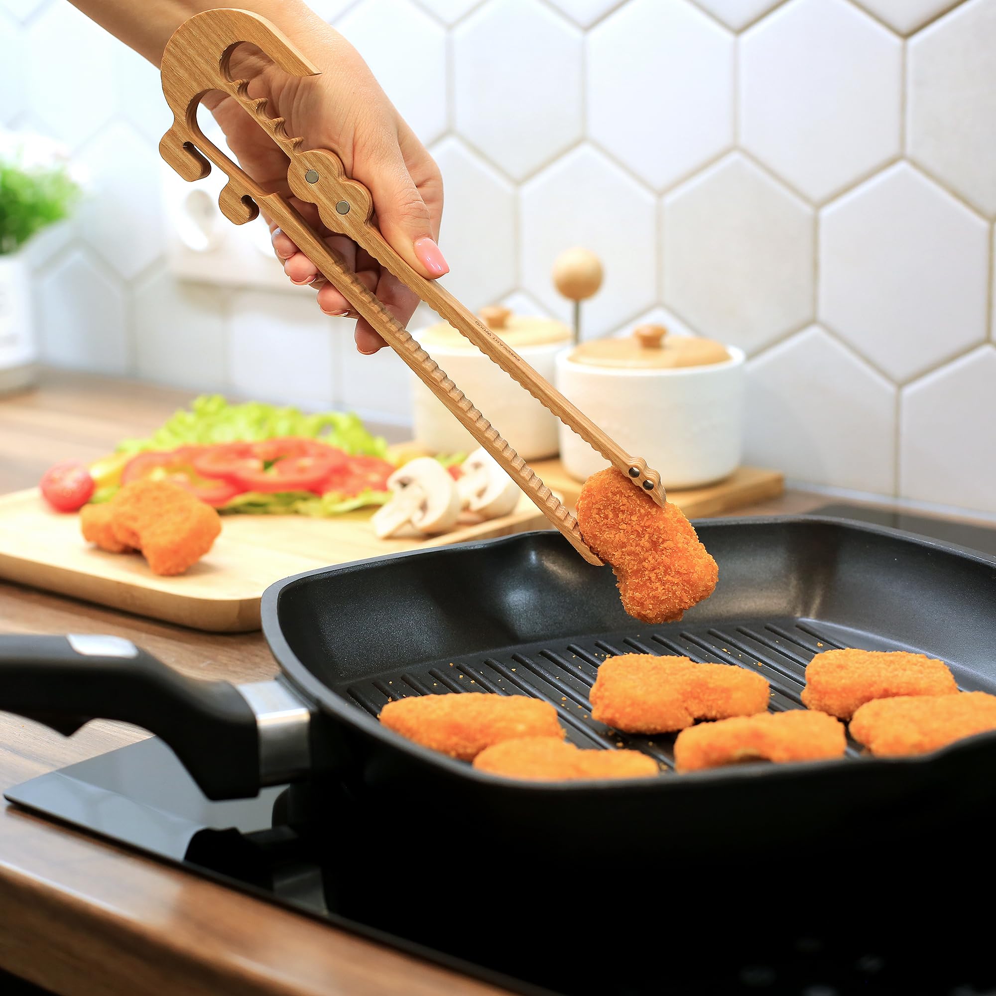 Crocodile-Shaped Wooden Toaster Tongs | 11-Inch Magnetic Kitchen Utensil For Cooking, Camping, And Outdoor Use | Fun, Easy Stora