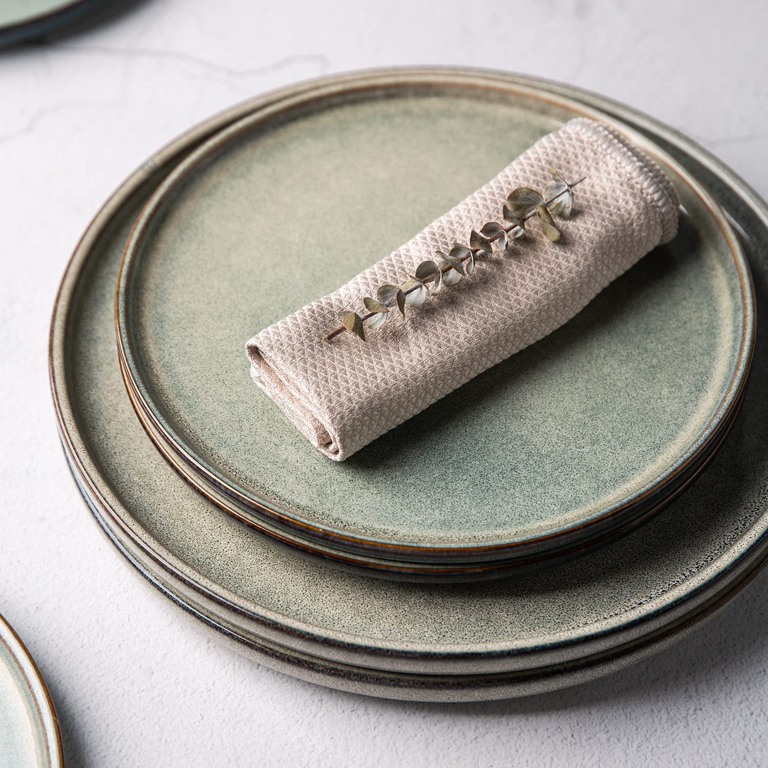 AmorArc Dinner Plates Set of 6  10.5 Inch Reactive Glaze Ceramic Plates Set  Microwave  Dishwasher Safe  Scratch Resistant  Modern Large Dinnerware Dishes Set Kitchen Stoneware Plates