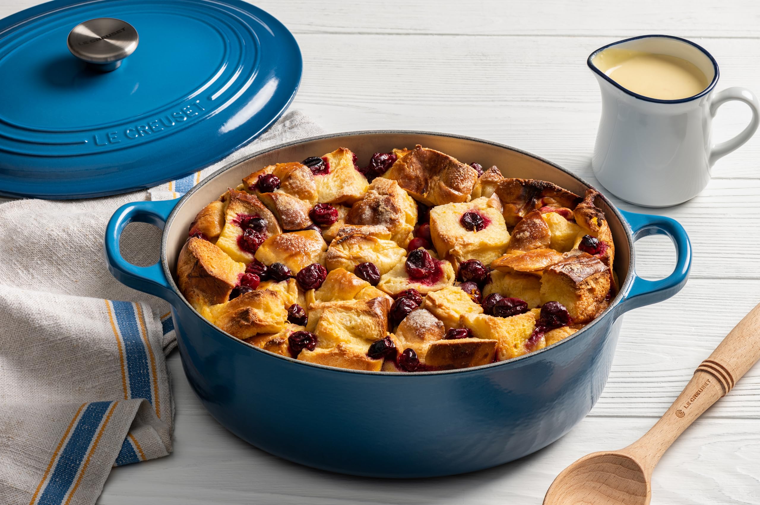 Le Creuset Enameled Cast Iron Signature Oval Dutch Oven, 6.75 Qt., Marseille