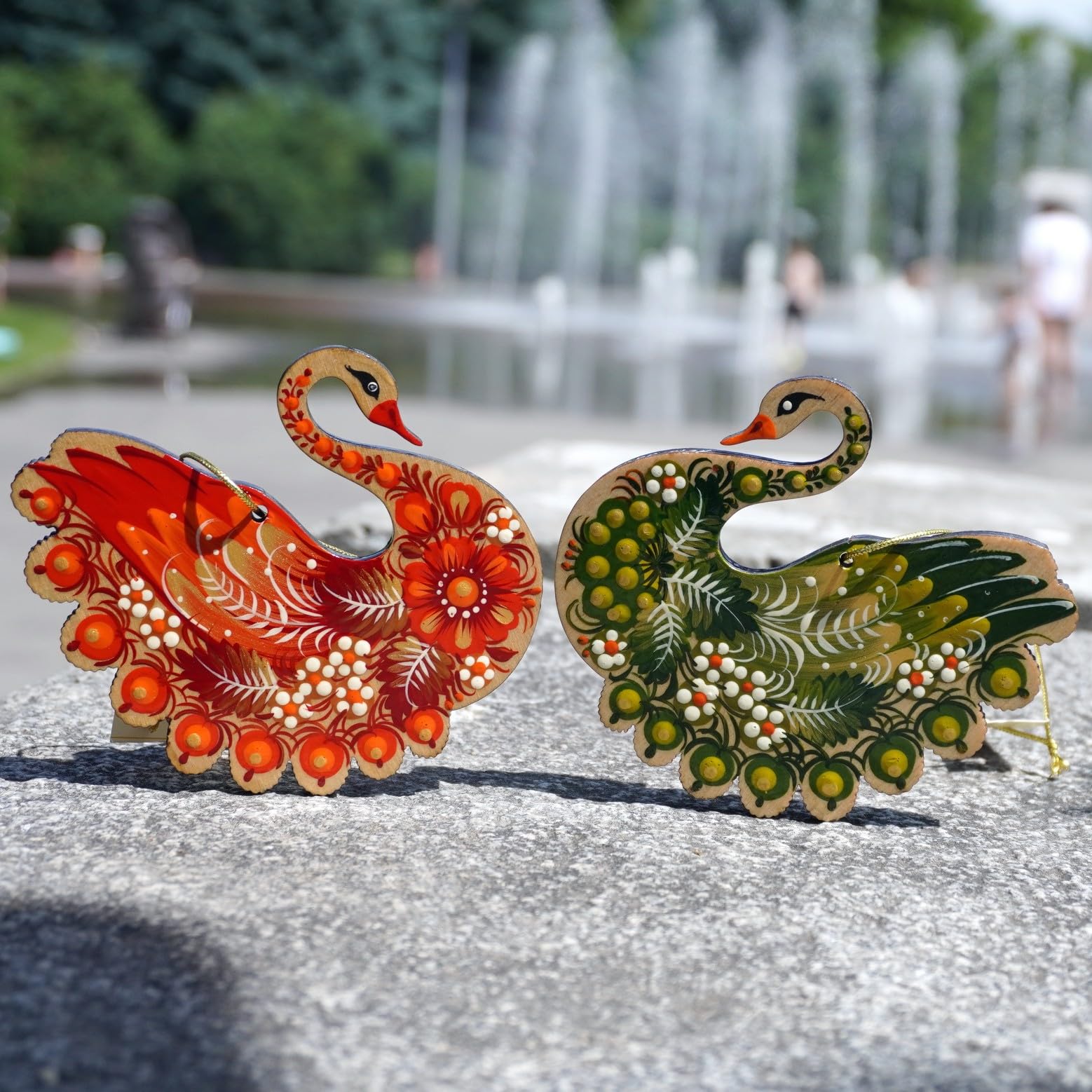 Tree Ornament Swan Wooden Handcrafted Petrykivka Painting Ukrainian Christmas Decoration 3.5 x 3.5 x 0.2