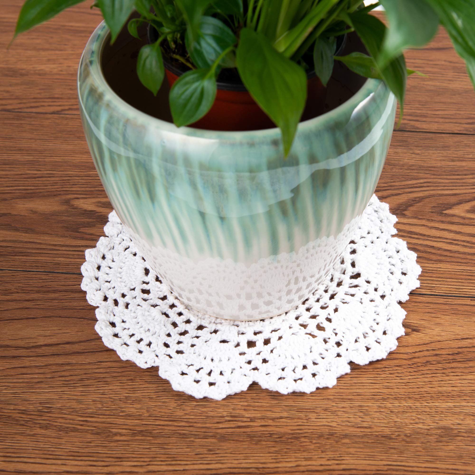 Eiyye Round Coaster 8-Inch Handmade Crochet Small Cotton Doilies Lace Table Hollow Placemats 4-Pieces(White)