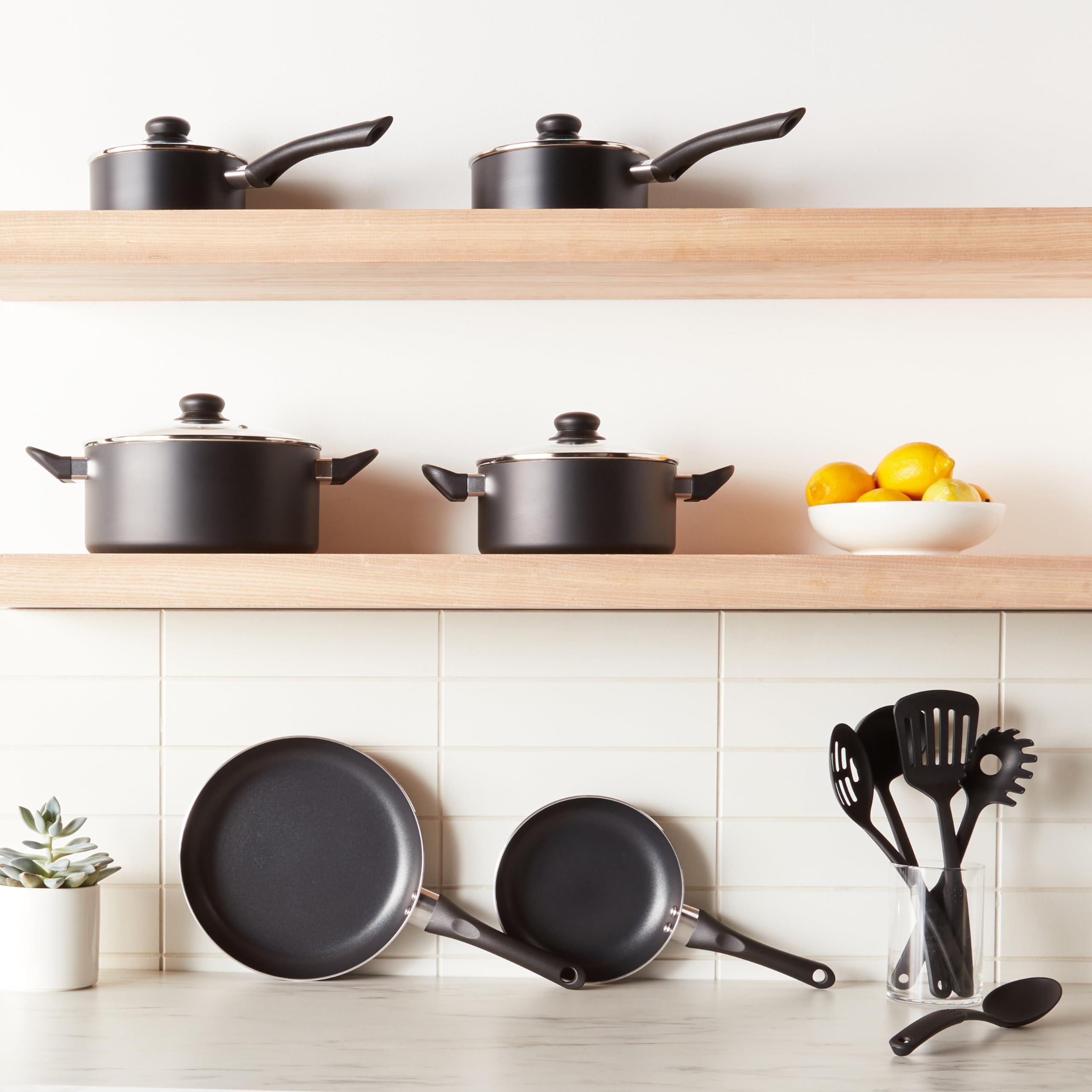 Amazon Basics Non-Stick cookware 15-Piece Set, Pots, Pans and Utensils, Black