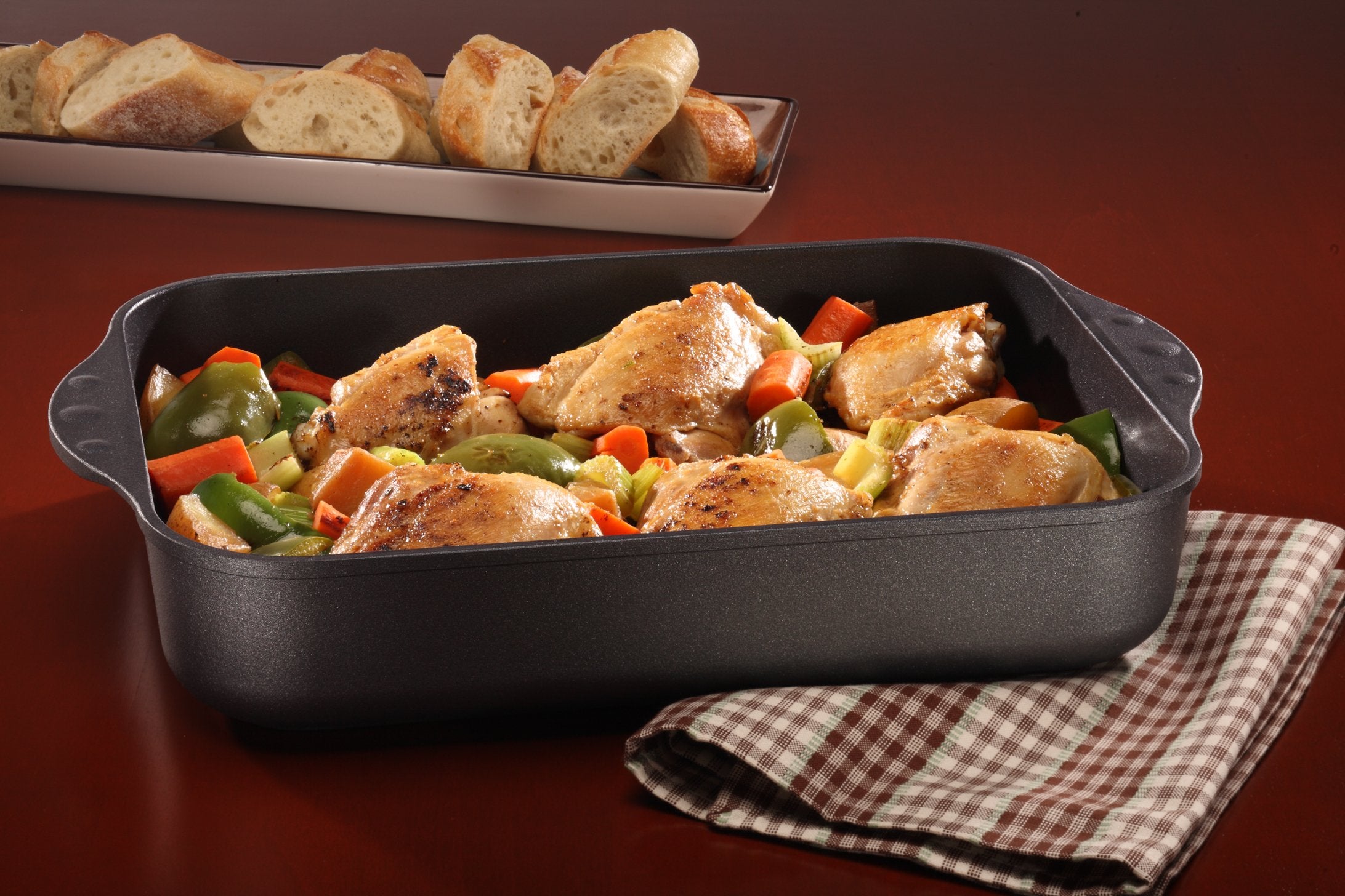 Swiss Diamond 14''X10.25'' 5.5Qt Large Roasting Pan Hd Nonstick Diamond Coated Aluminum Dishwasher/Oven Safe