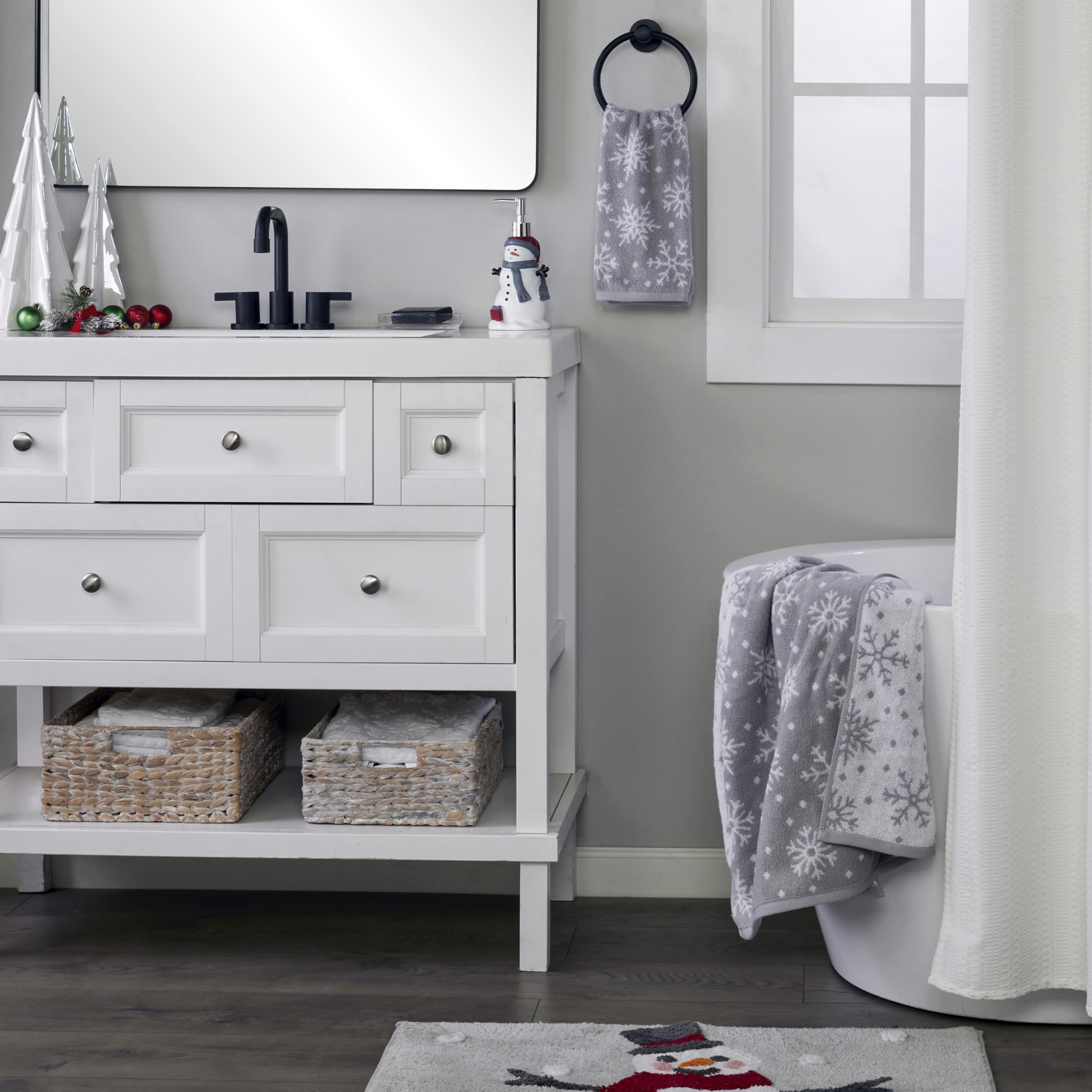 SKL Home Winter Scattered Snowflakes Bath Towel, 27x50, Cotton, Gray, Model 24C59000805103