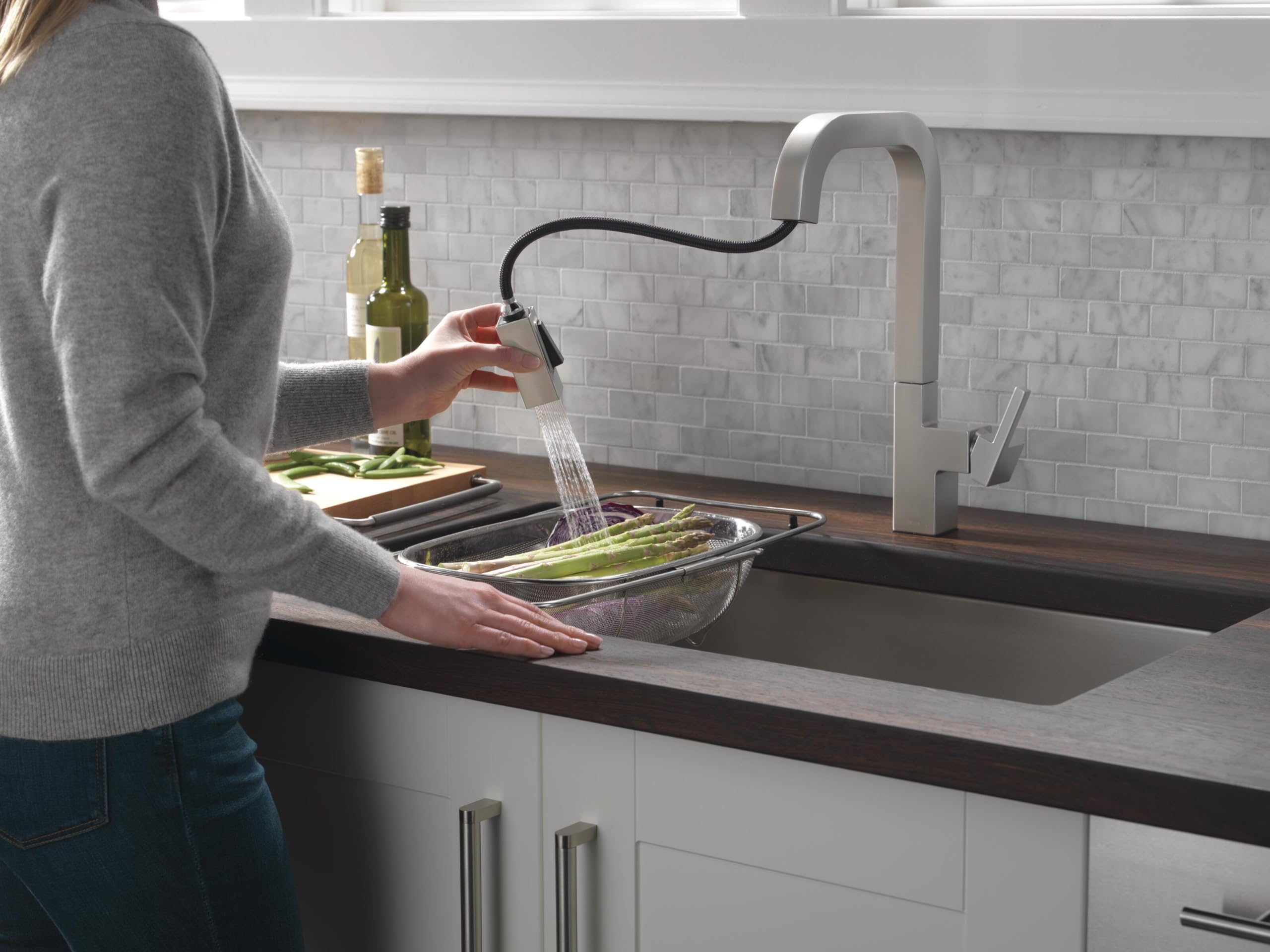 Delta Faucet Brushed Nickel Kitchen Faucet With Pull Down Sprayer, Ada Compliant, Dual Function Wand, Magnetic Docking Spray Hea