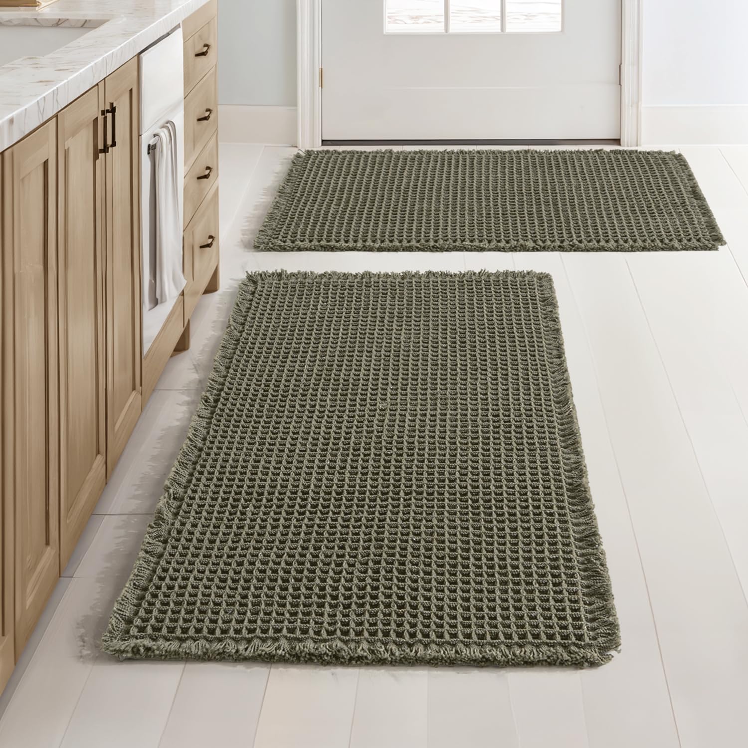 MIULEE Set of 2 Waffle Bathroom Rugs, Super Absorbent Non Slip Bath Rugs, Machine Washable Bath Mats with Tassels, Ultra Soft Ru