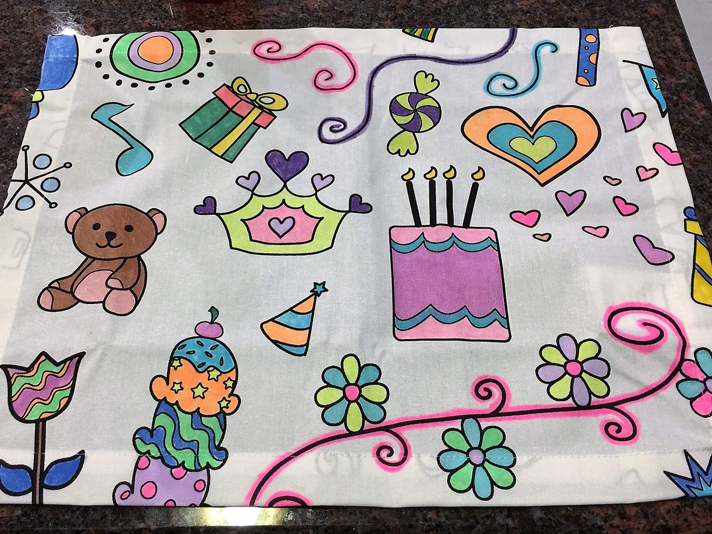 The Coloring Table Birthday/Celebration Placemats (4 Placemats (14''X18''))