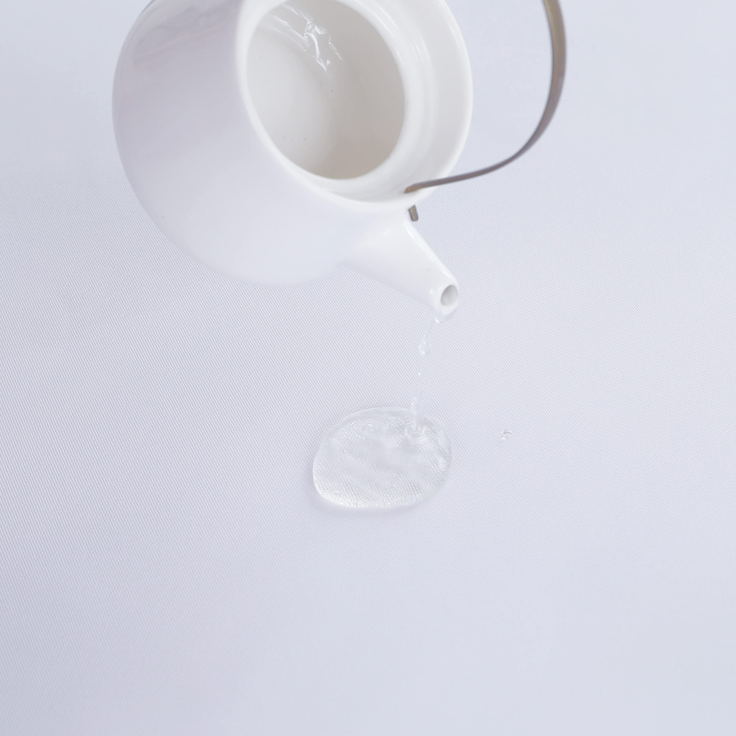 Folins&Home White Round Tablecloth 60 Inch Waterproof Heavy Duty Wrinkle Free Polyester Fabric Table Cloth, Spillproof Washable