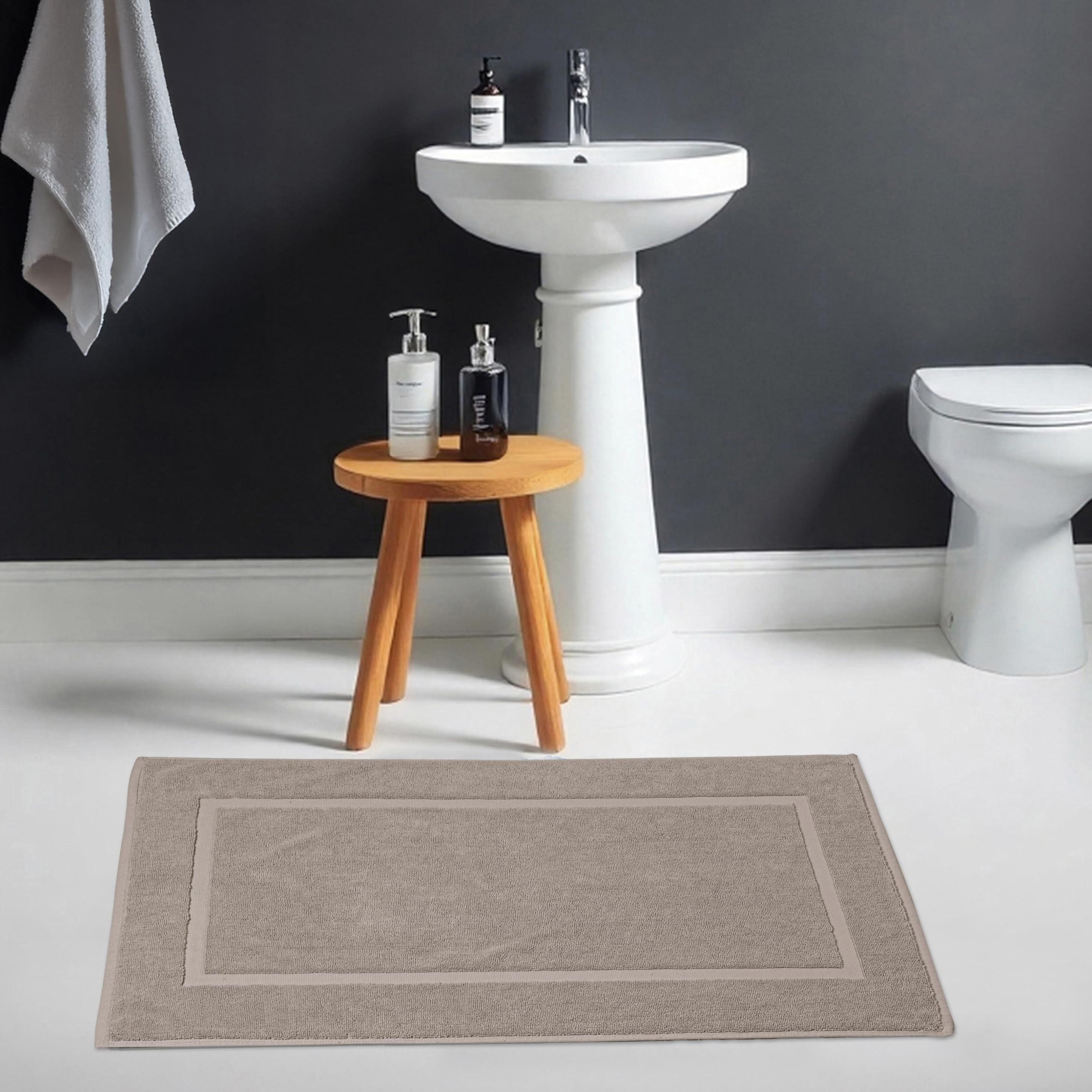 HILLFAIR 900 GSM-Hotel-Spa Tub-Shower Bath Mat Floor Mat - (2 Pack  Khaki-Stone  21 Inch by 34 Inch) - 100% Ringspun Cotton Bath Mat/Bath Rugs Machine Washable Cotton Bath Mats - Terry Bath Mats/Rugs