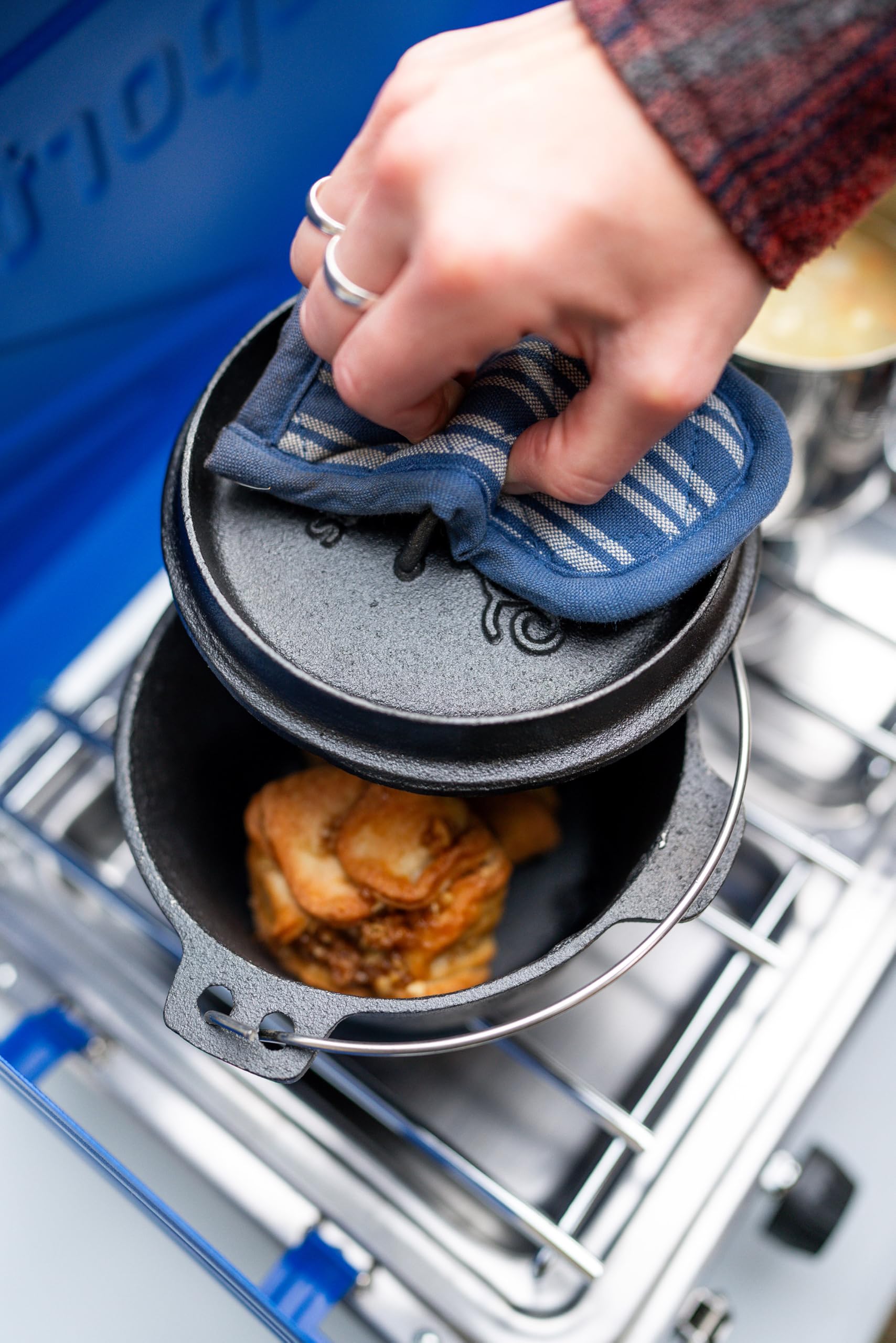Stansport 1 Qt Pre-Seasoned Cast Iron Dutch Oven Flat Bottom (16016)