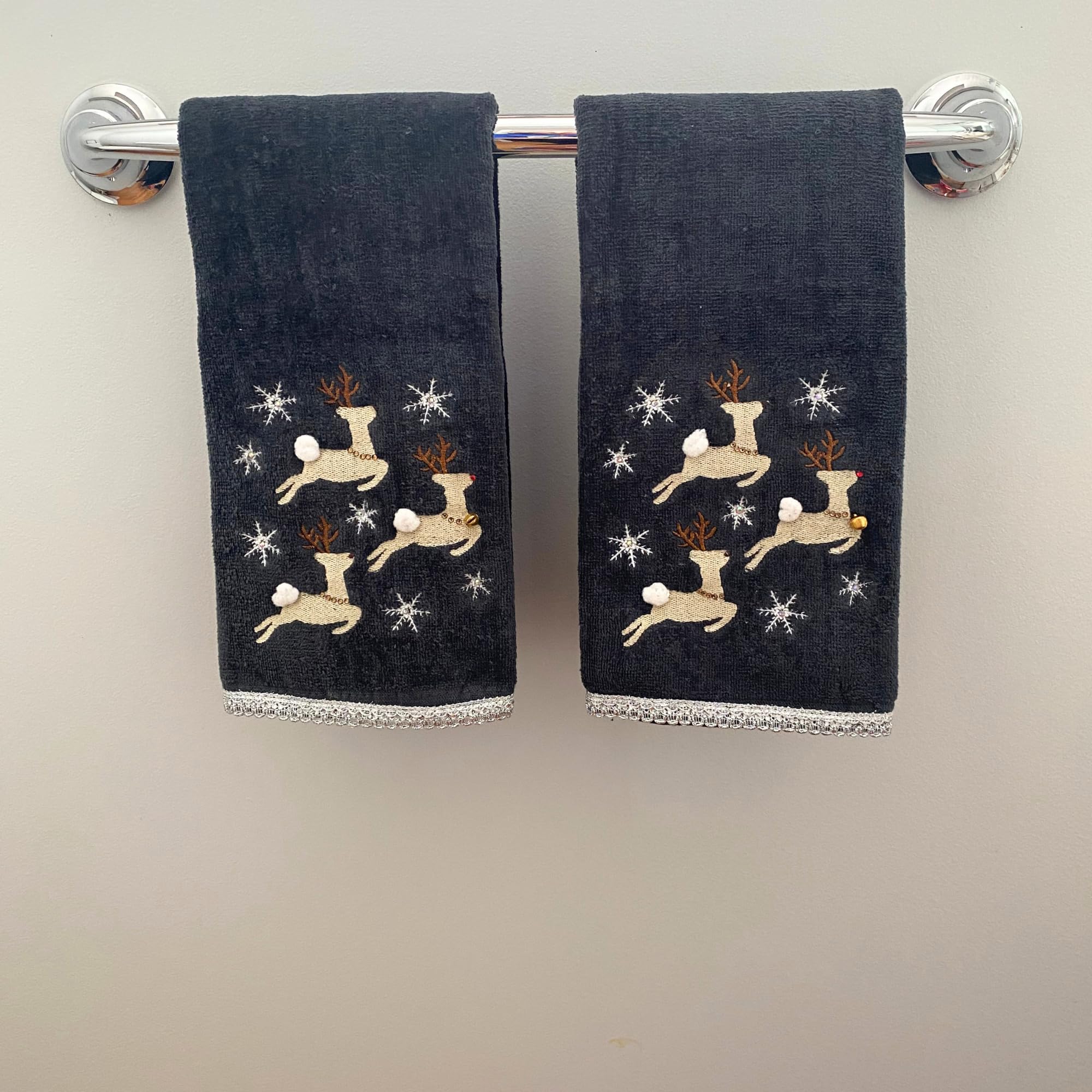 Dancing Reindeer Christmas Bath Hand Towels, Dark Grey, Set Of 2, 16 X 25 In, 100% Cotton