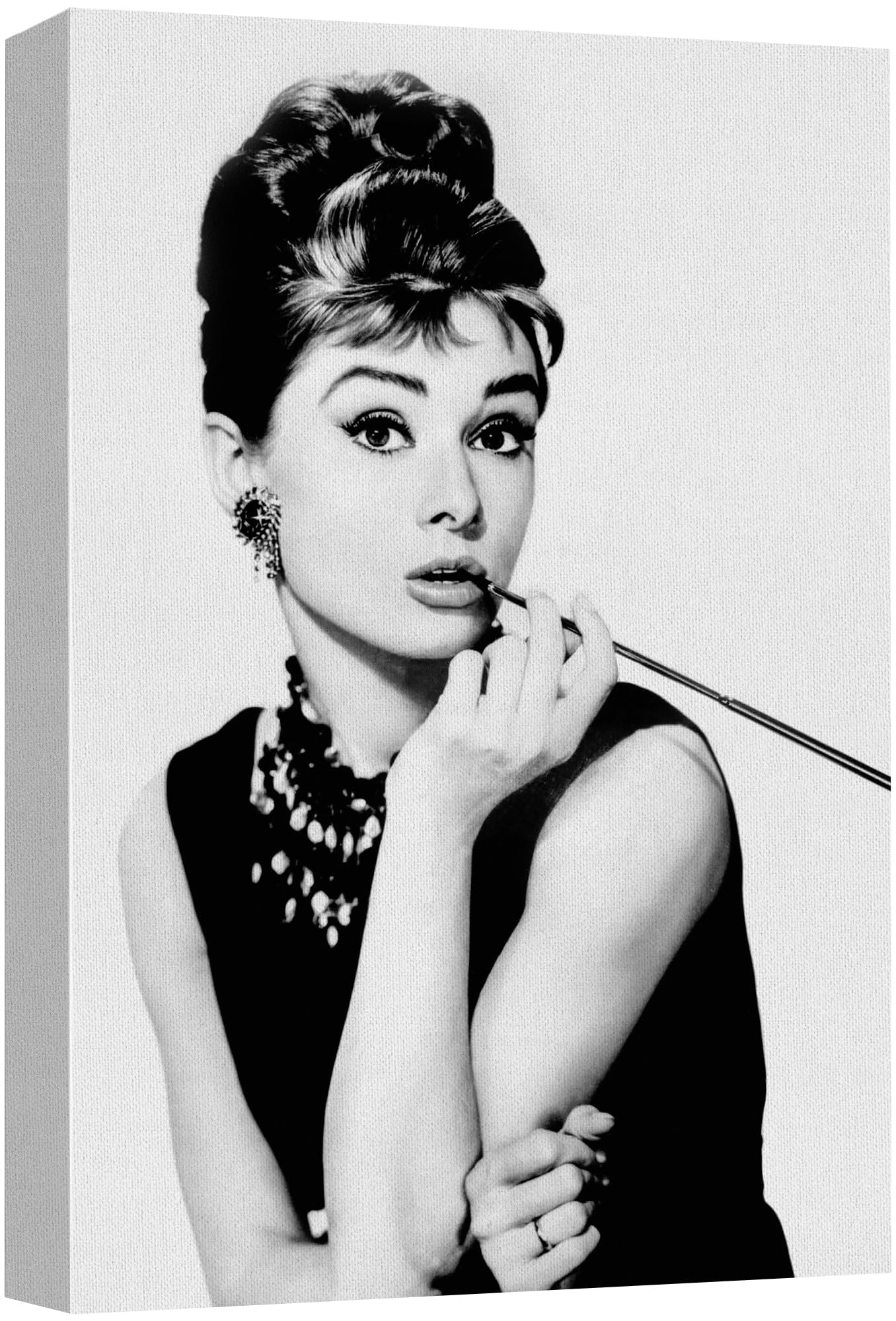 Wall26 Canvas Print Wall Art Audrey Hepburn Black & White Classic Portrait Celebrities Pop Culture Photography Realism Vintage R