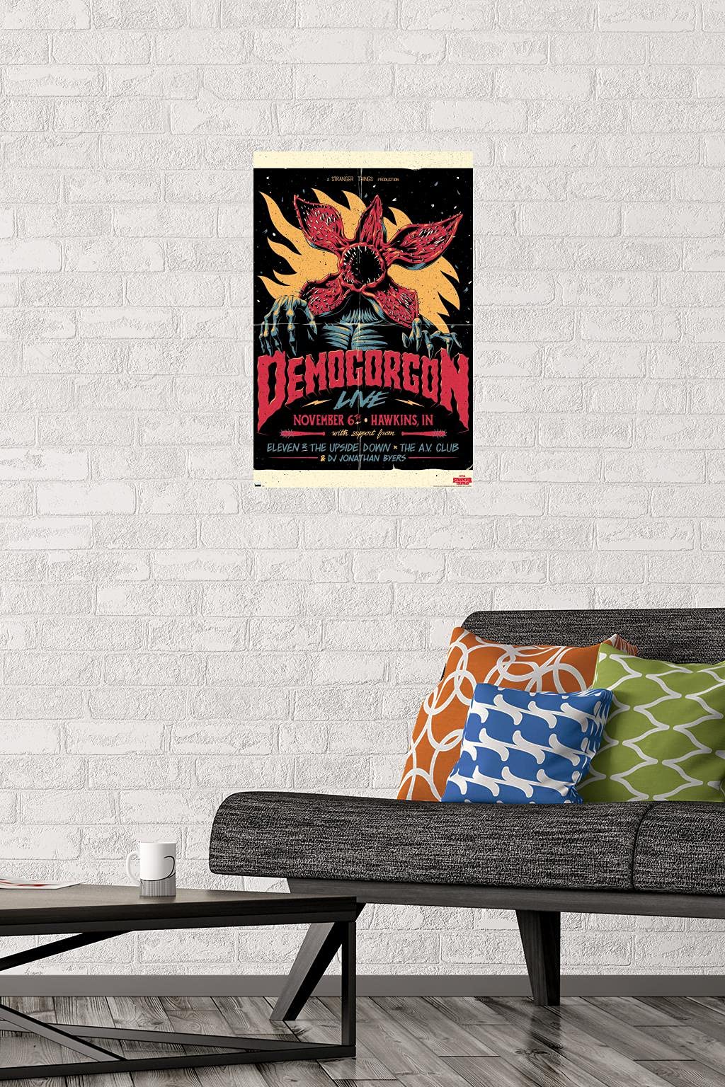 Trends International Netflix Stranger Things - Demogorgon Live Wall Poster, 14.725'' X 22.375'', Premium Poster & Mount Bundle