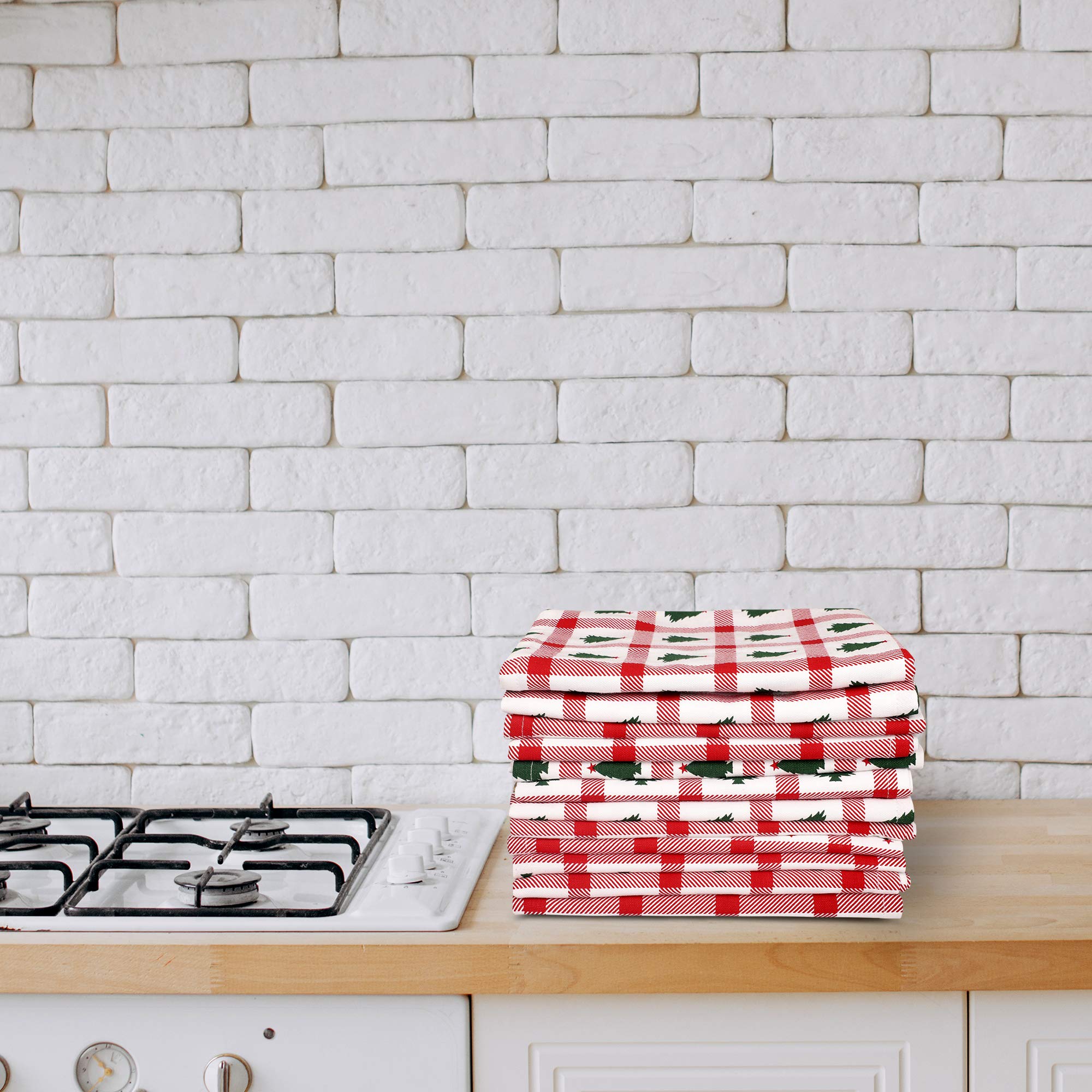 Urban Villa Christmas Dinner Napkins Christmas Tree Print Cloth Napkins Set Of 12 Red/Green/White Color Dinner Napkins 20X20 Inc