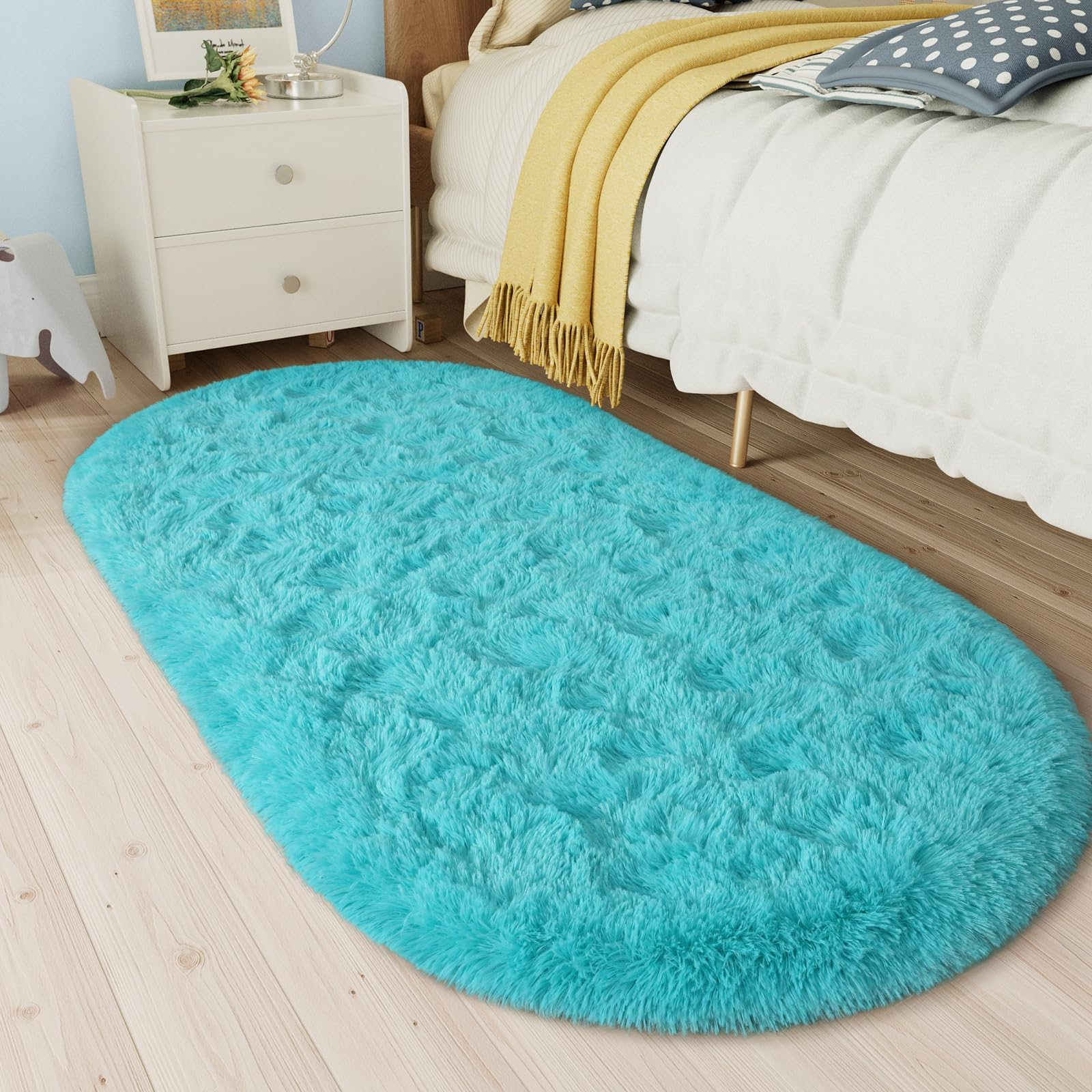 LOCHAS Fluffy Bedroom Rug 2.6 x 5.3, Shaggy Area Rug for Bedroom Bedside, Soft Oval Throw Rugs Carpet for Living Room Kids Gir