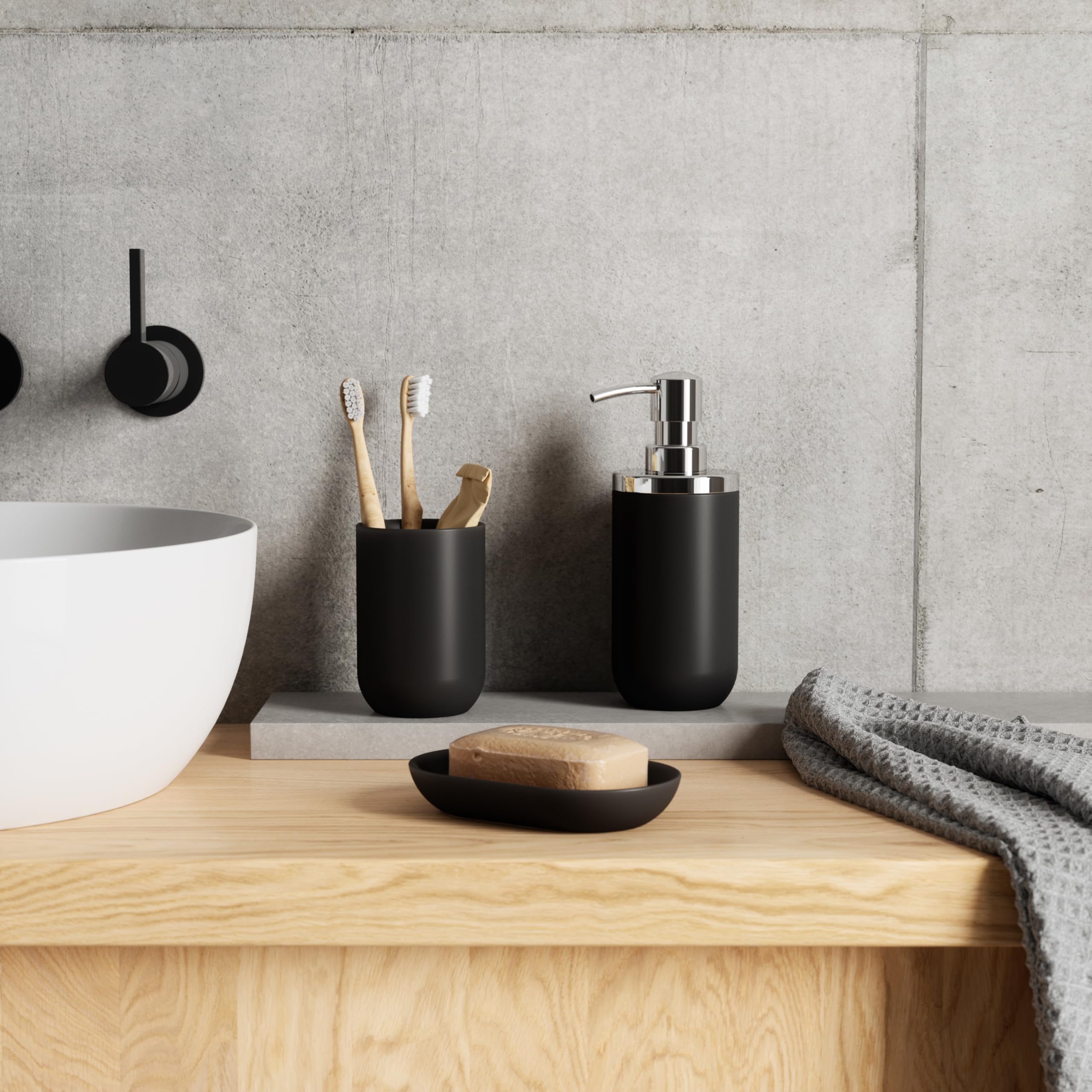 Umbra Junip Accessories Tumbler-Modern Black Resin Holder And Organizer, Perfect For Holding Toothbrushes, Make-Up Brushes And V