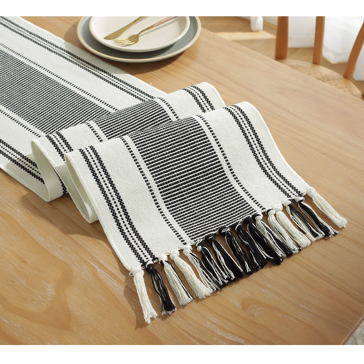 Caflife Boho Table Runner Balck And White For Modern Farmhouse Decor, Natural Cotton Woven Runner With Tassels For Home Dining T