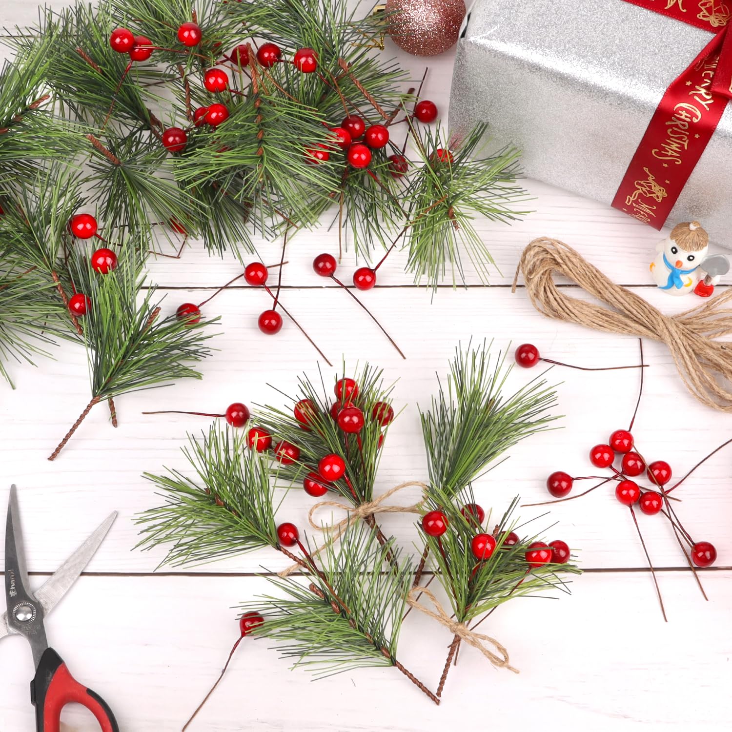 CCINEE 96Pcs Artificial Green Pine Needles Branches Red Berry Picks for Crafts, Greenery Stems Mini Holly Berries Pine Picks Twi