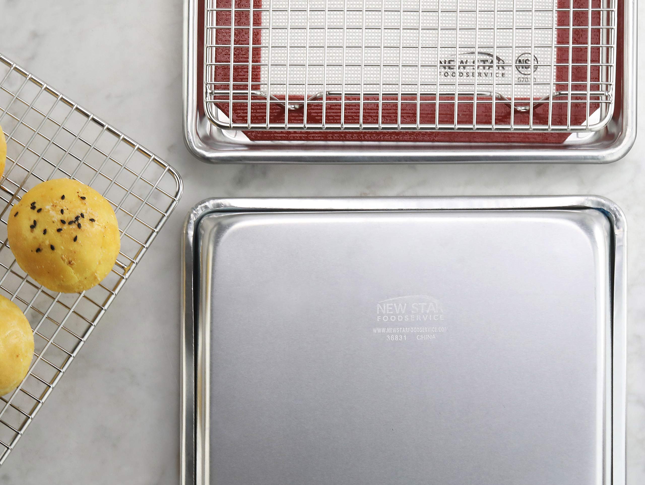 New Star Foodservice 1028768 Commercial-Grade Bun Pan/Baking Sheet, Baking Mat, Cooling Rack Combo, 1/8 And 1/4 Sizes Each