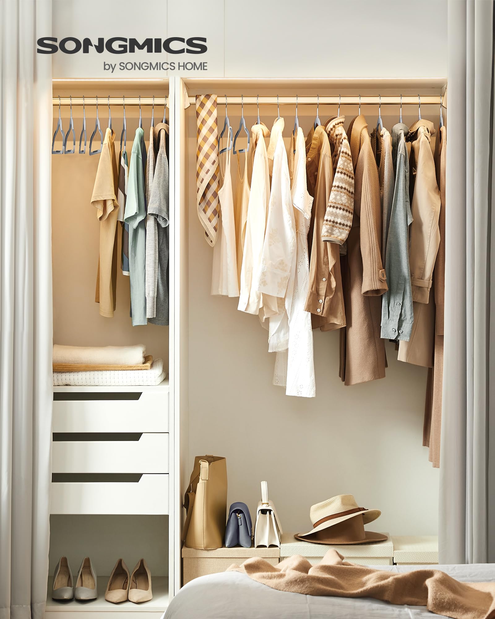 Songmics Clothes Hangers, Pack Of 100 Plastic Coat Hangers, Space-Saving, 0.2 Inches Thick, 17.7 Inches Wide, 360 Swivel Hook, L