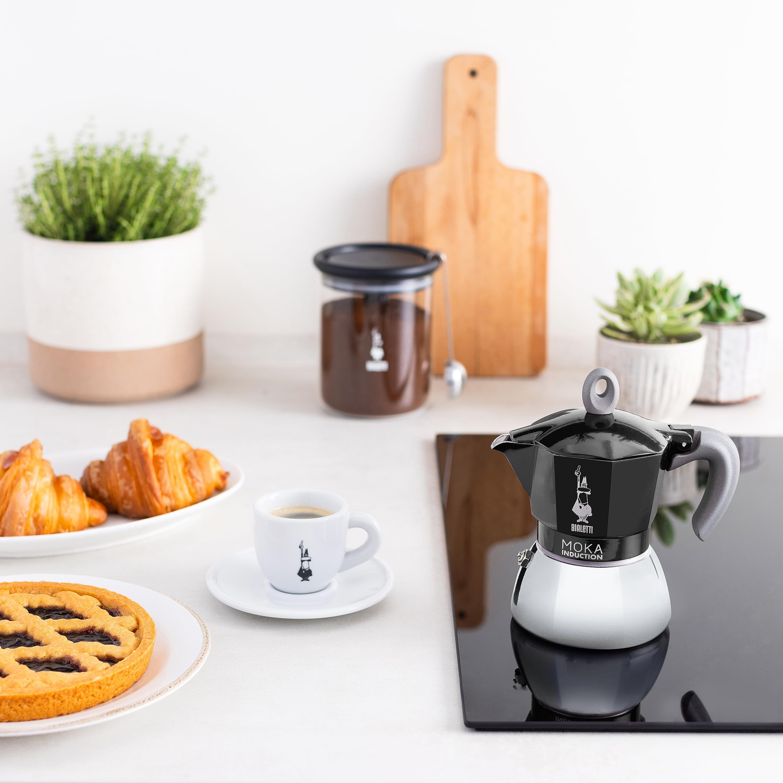 Bialetti - Moka Induction, Moka Pot, Suitable For All Types Of Hobs, 6 Cups Espresso (9.4 Oz Espresso), 280 Ml, Black