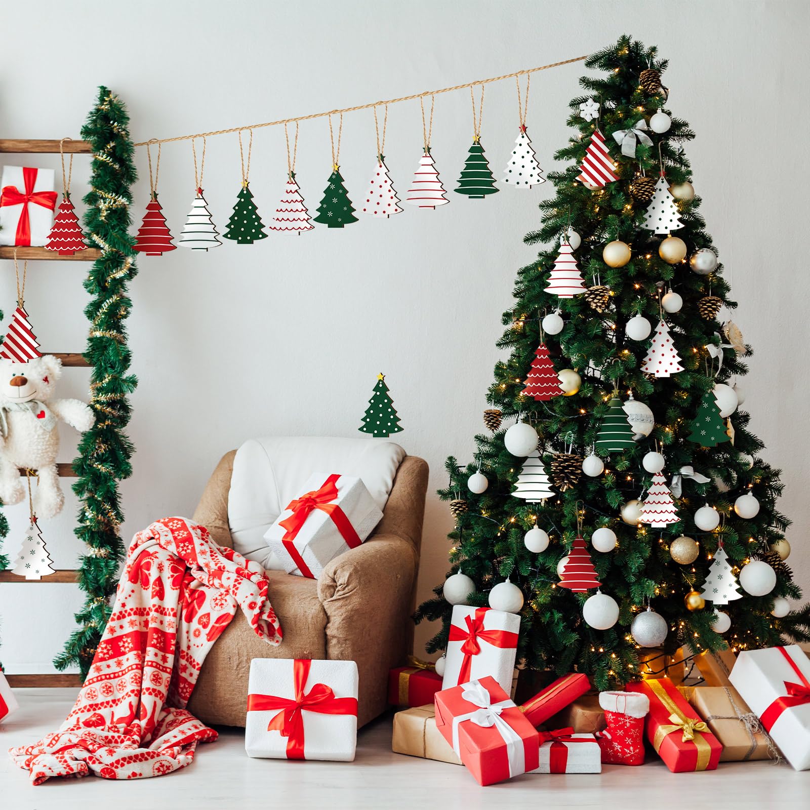 Qunclay 36 Pcs Christmas Tree Decorations Christmas Wooden Hanging Ornaments Rustic Farmhouse Xmas Hanging Sign Red Green White