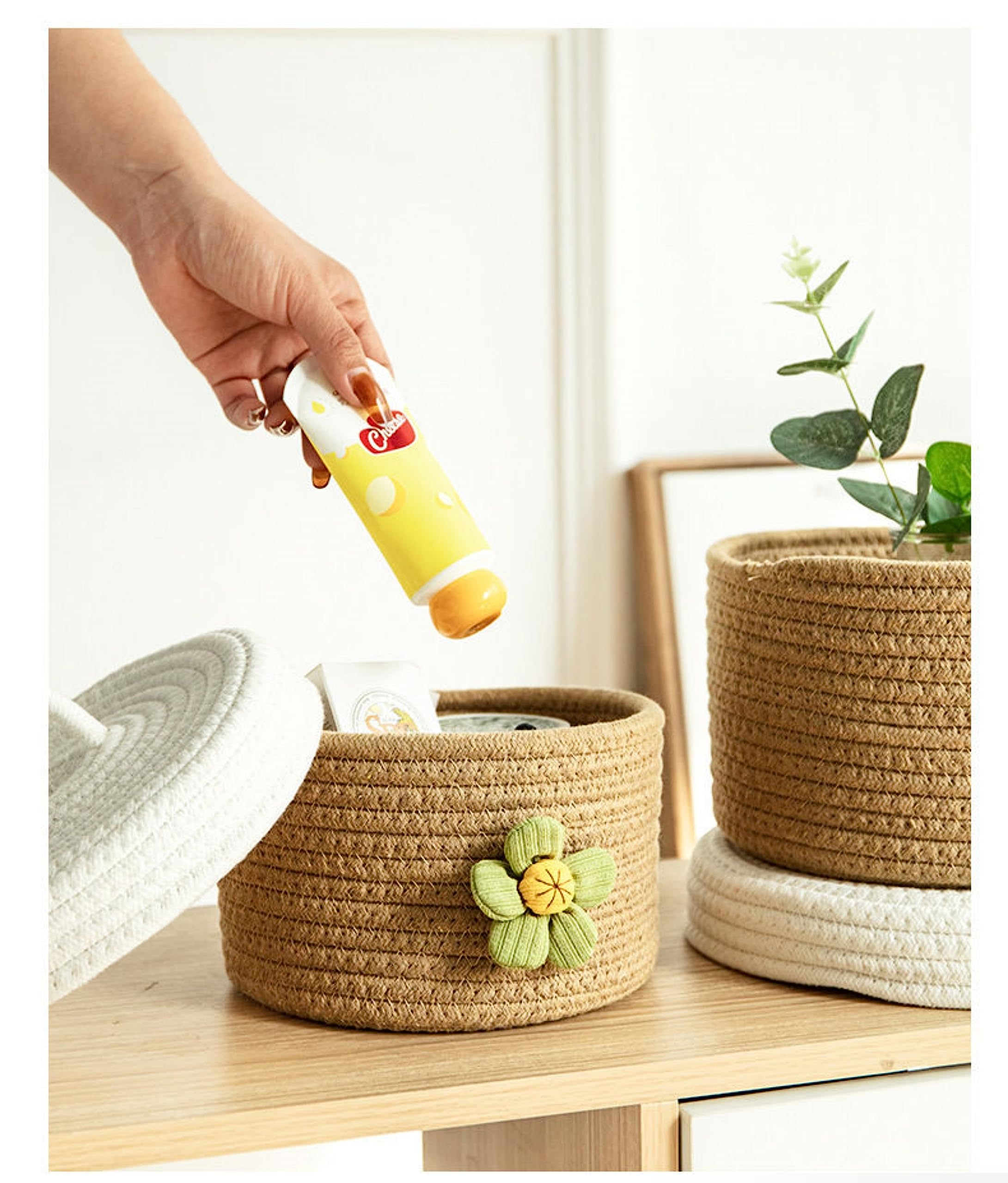 A Set Of Three Large Covered Storage Baskets, Handmade Woven Fresh Style Desktop Decoration, Organizing Household Miscellaneous