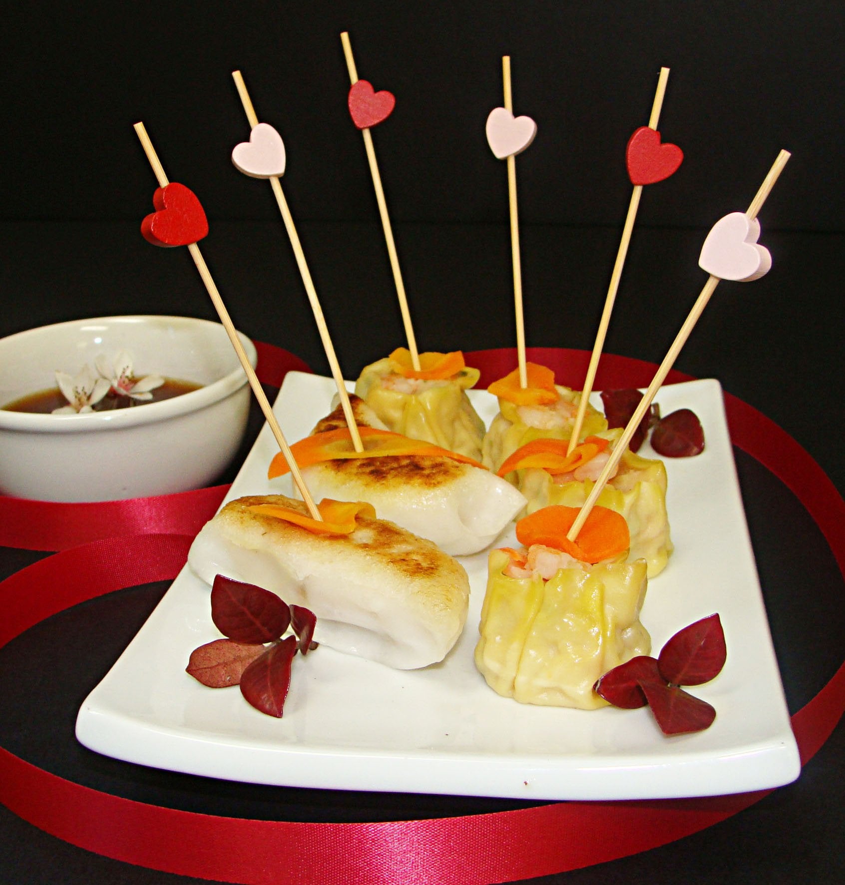 Pink Heart Appetizer Or Sandwich Picks/Swizzle Sticks - 4 3/4'' - 100 Ct