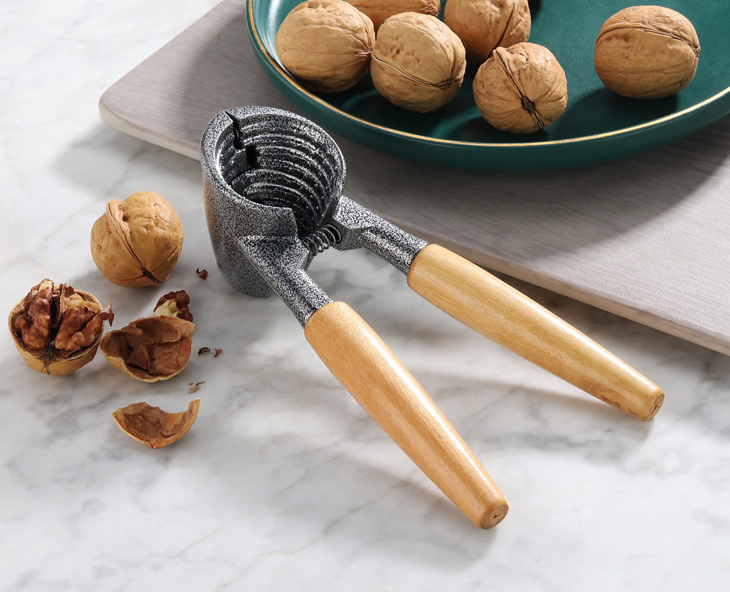 New Star Foodservice 28324 Heavy Duty Pecan And Nutcracker With Wood Handles