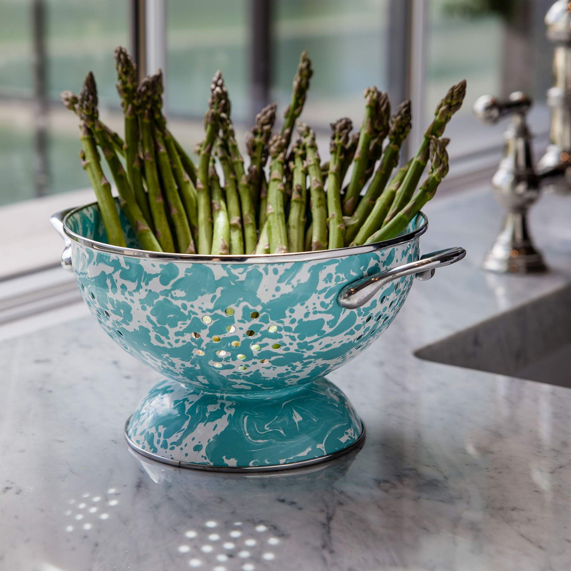 Golden Rabbit Enamelware - 5Qt Larger Colander (Sea Glass Swirl)