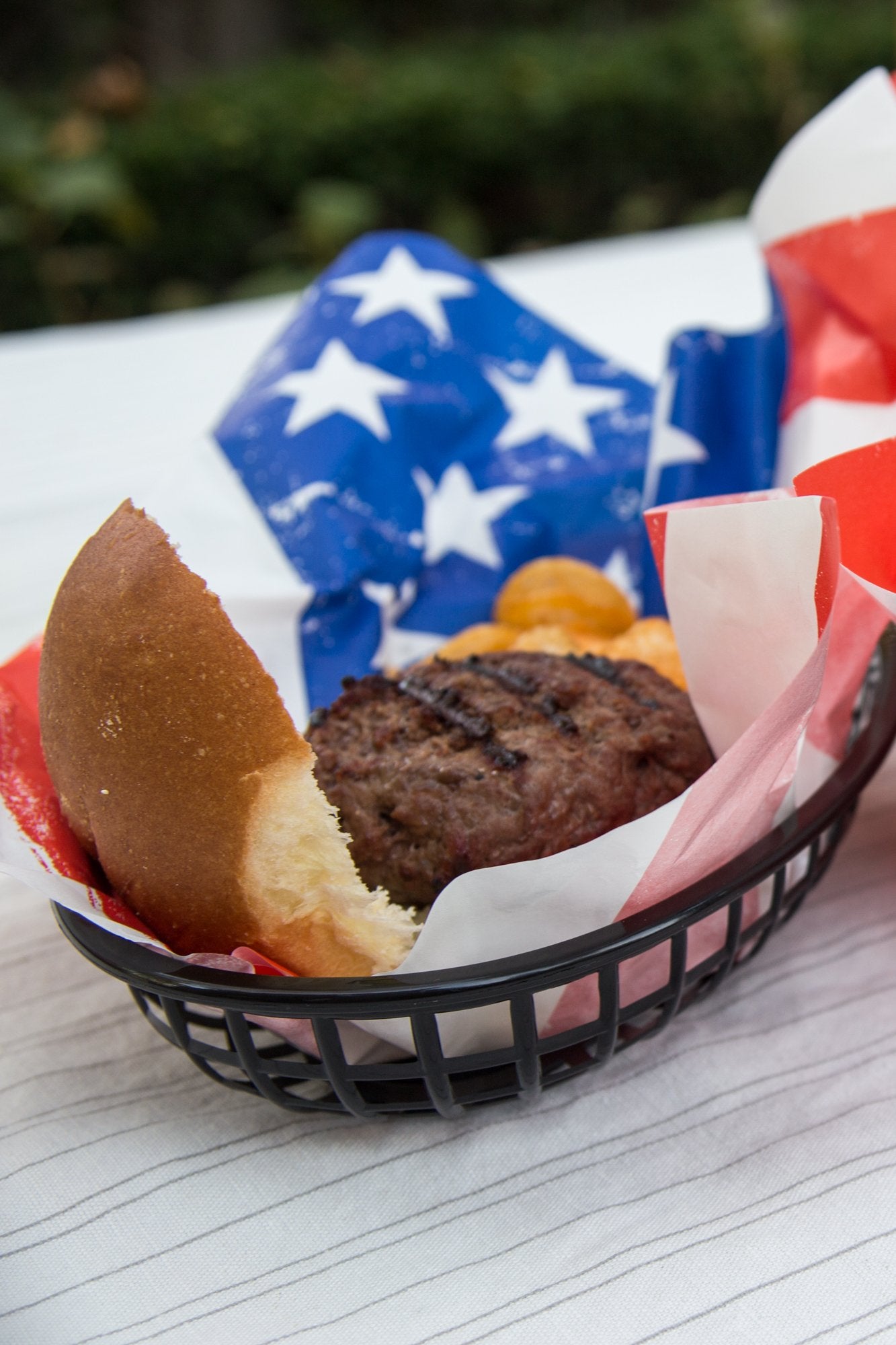 Outset 76192 Burger Basket Liners, American Flag, Set Of 24