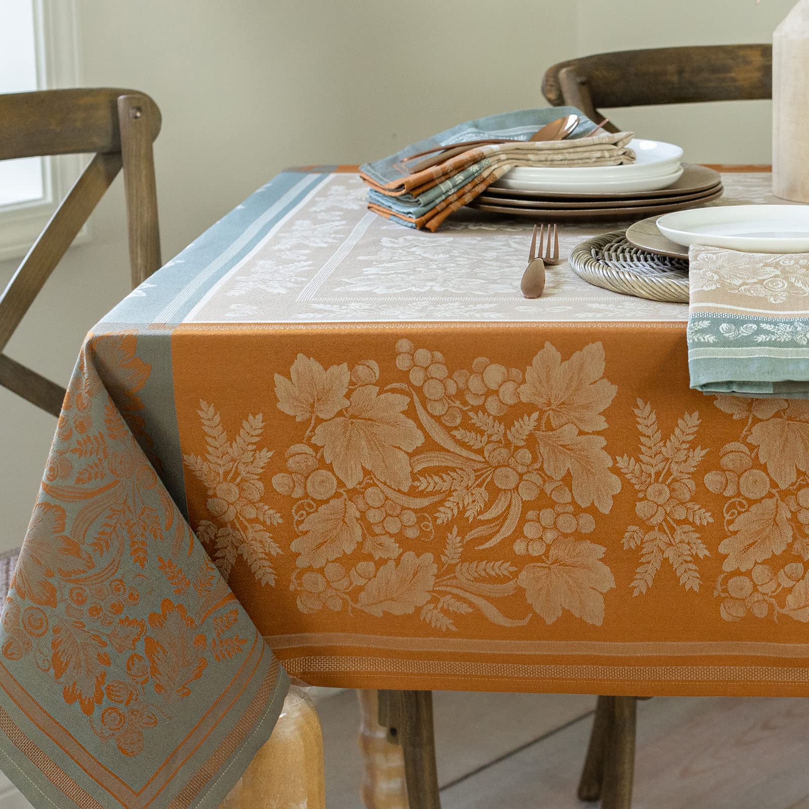 Benson Mills Harvest Gathering Heavyweight Engineered Jacquard Fabric Table Cloth, D  cor for Fall, Harvest and Thanksgiving Tab